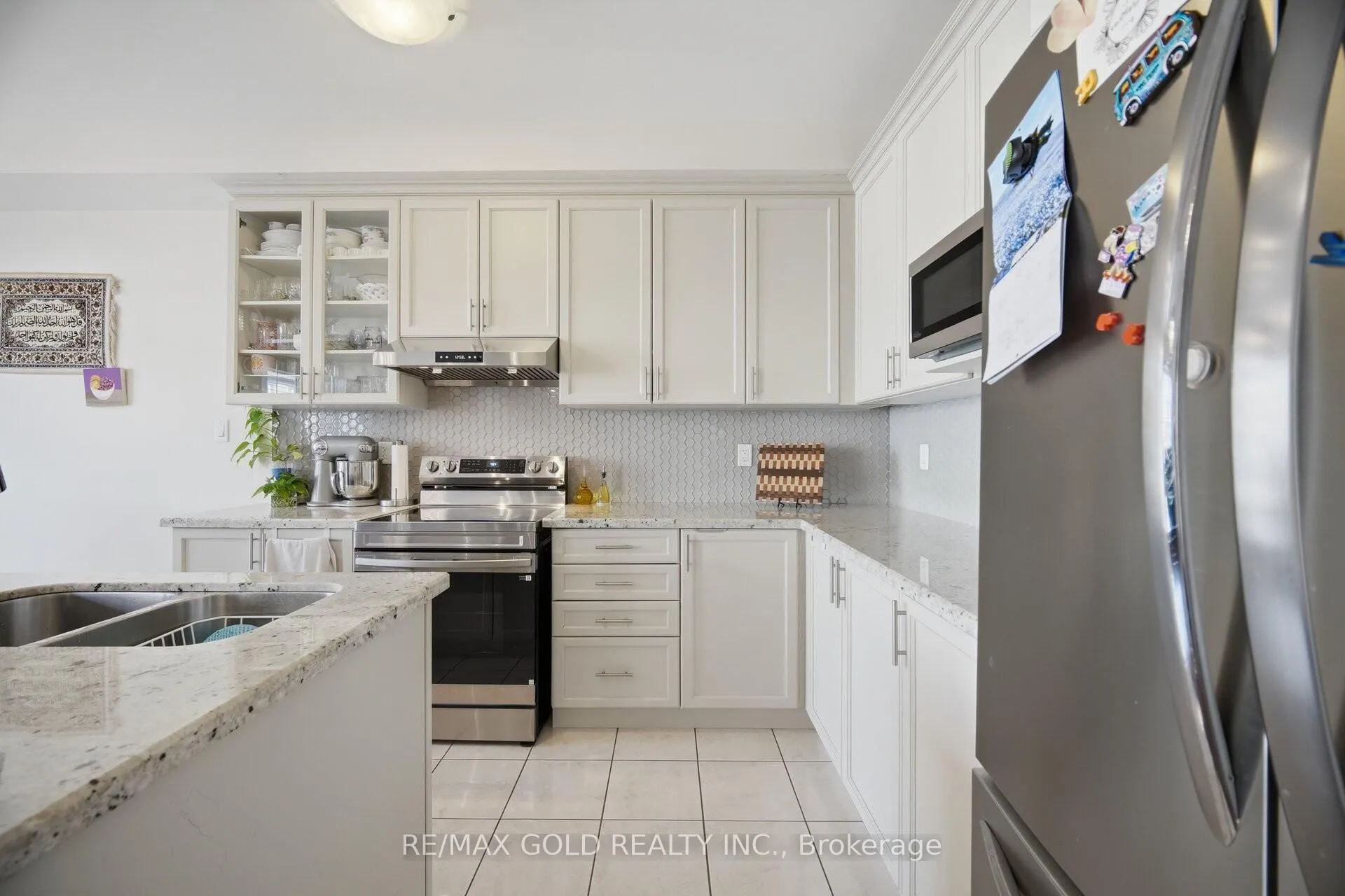 Photo 9 of 15 Perdita Road, Brampton, Bram West — HOMEH