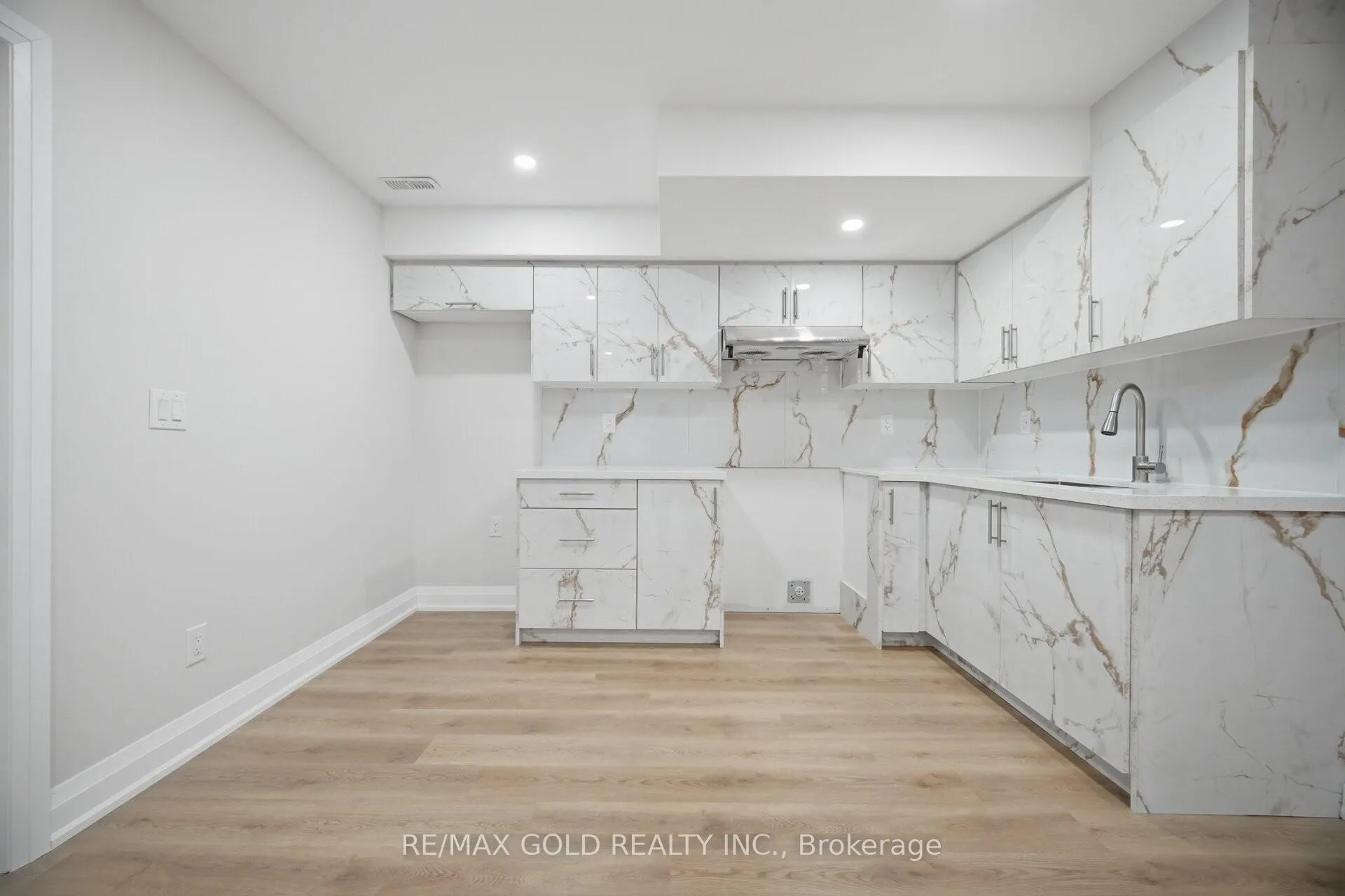 Photo 20 of 15 Perdita Road, Brampton, Bram West — HOMEH