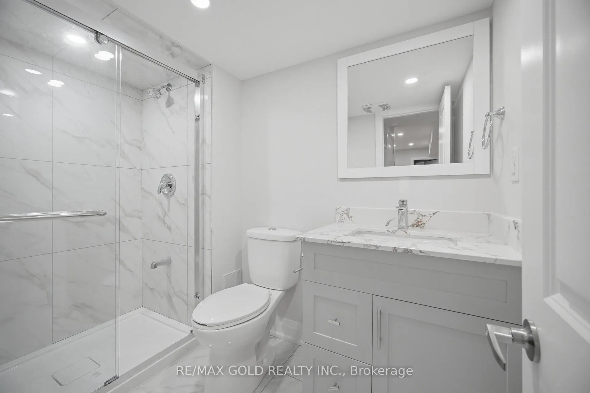 Photo 25 of 15 Perdita Road, Brampton, Bram West — HOMEH