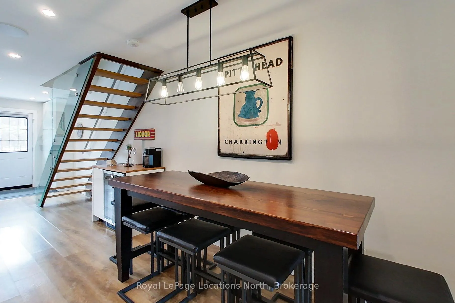 Photo 14 of Unit 6, 139 Lakeshore Road E, Blue Mountains — HOMEH