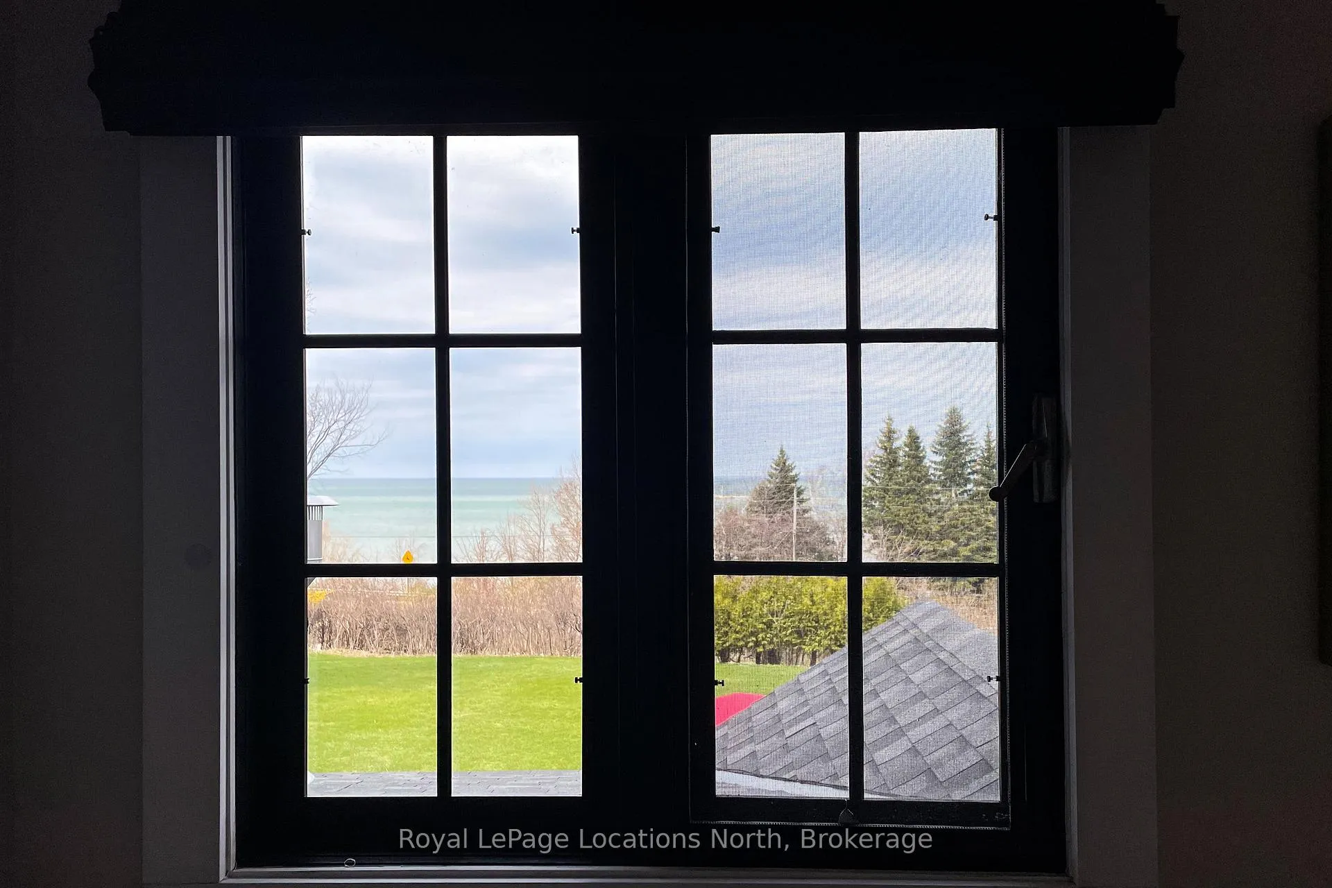 Photo 25 of Unit 6, 139 Lakeshore Road E, Blue Mountains — HOMEH