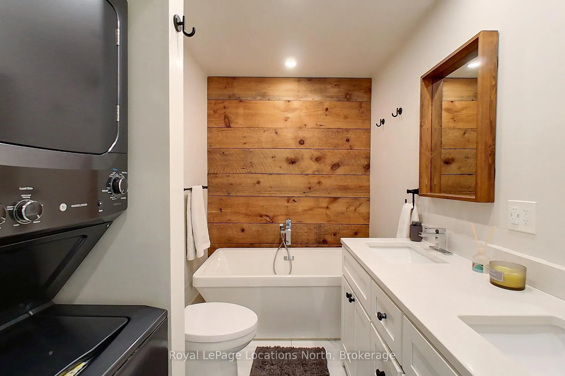 Photo 32 of Unit 6, 139 Lakeshore Road E, Blue Mountains — HOMEH