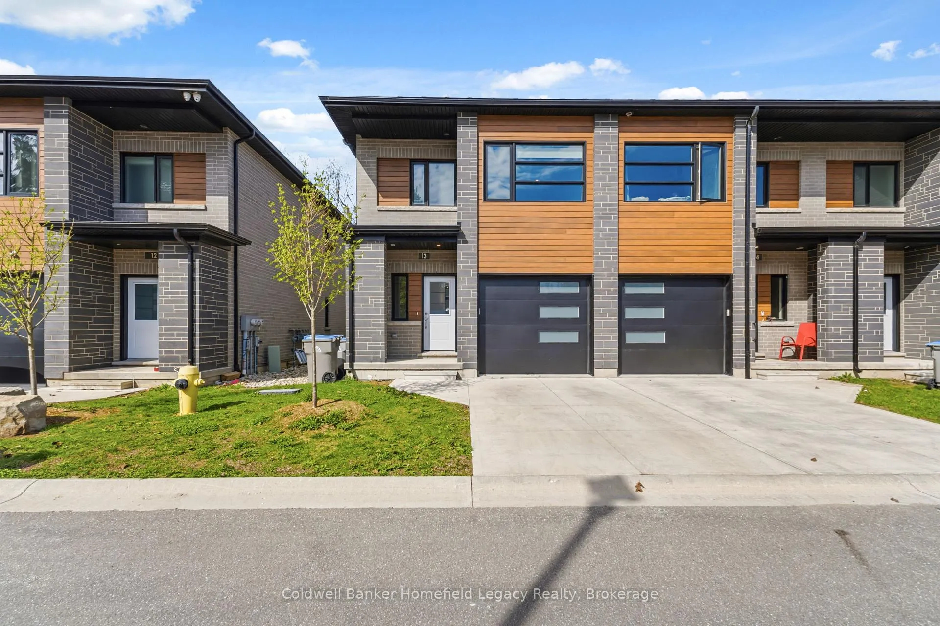 Photo of Unit 13, 275 James Street S