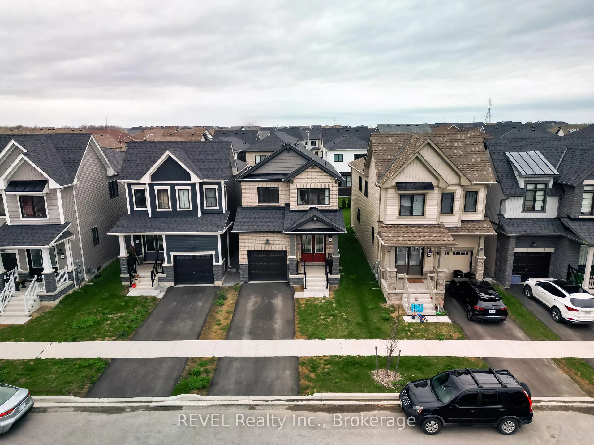 Photo 2 of 64 Stern Drive, Welland, Dain City — HOMEH