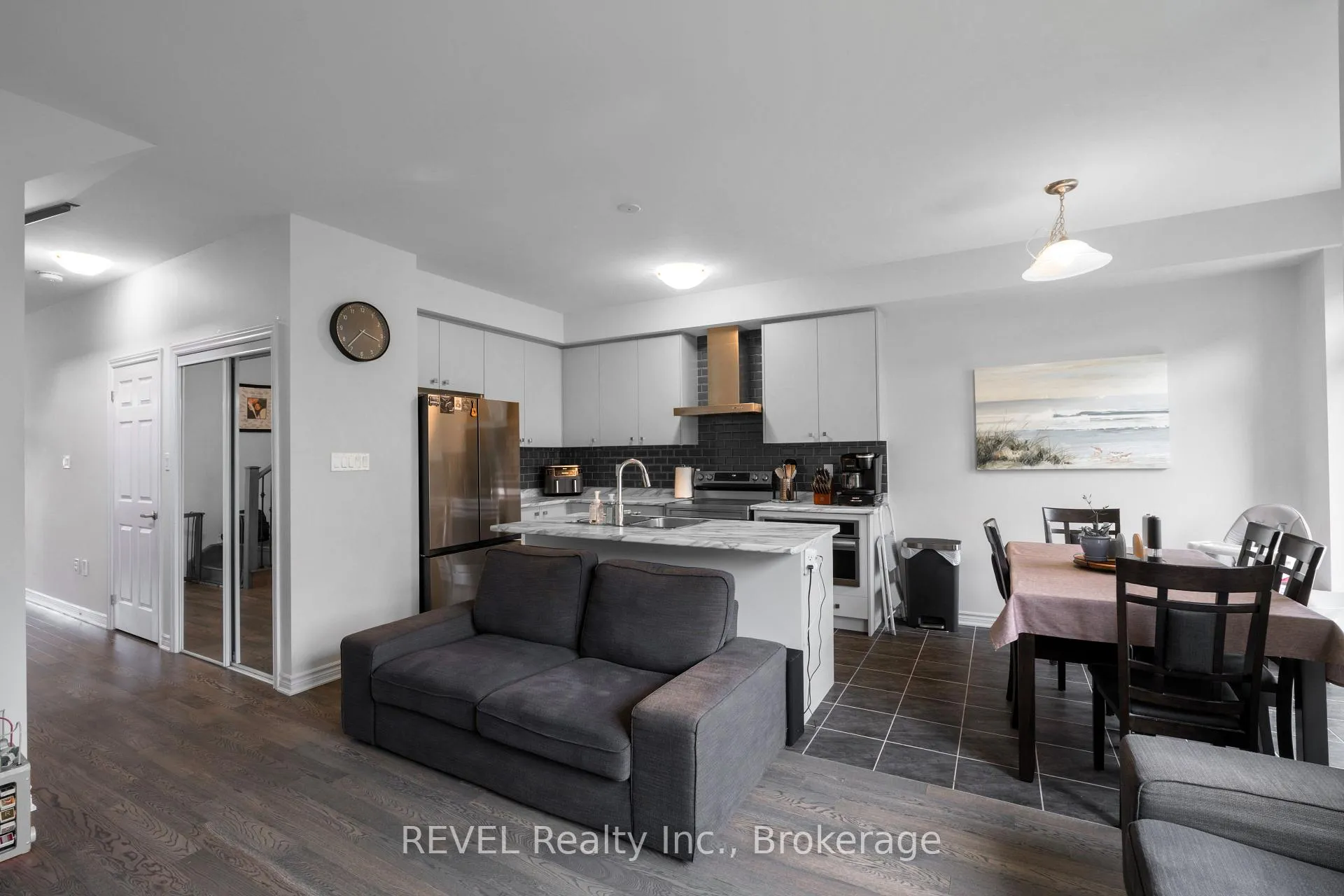 Photo 15 of 64 Stern Drive, Welland, Dain City — HOMEH