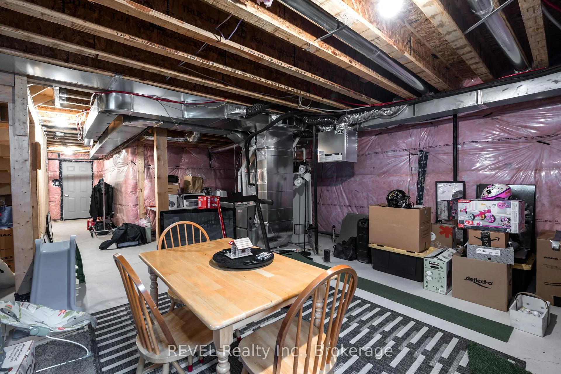 Photo 26 of 64 Stern Drive, Welland, Dain City — HOMEH