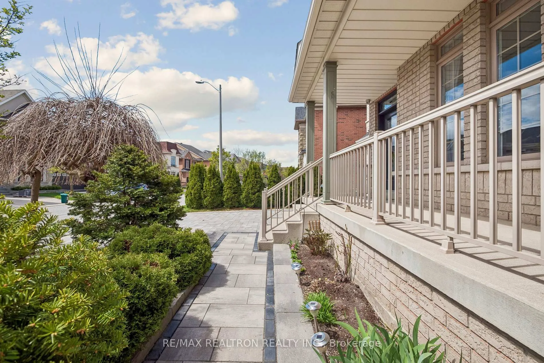 Photo 5 of 146 Seabreeze Avenue, Vaughan, Patterson — HOMEH