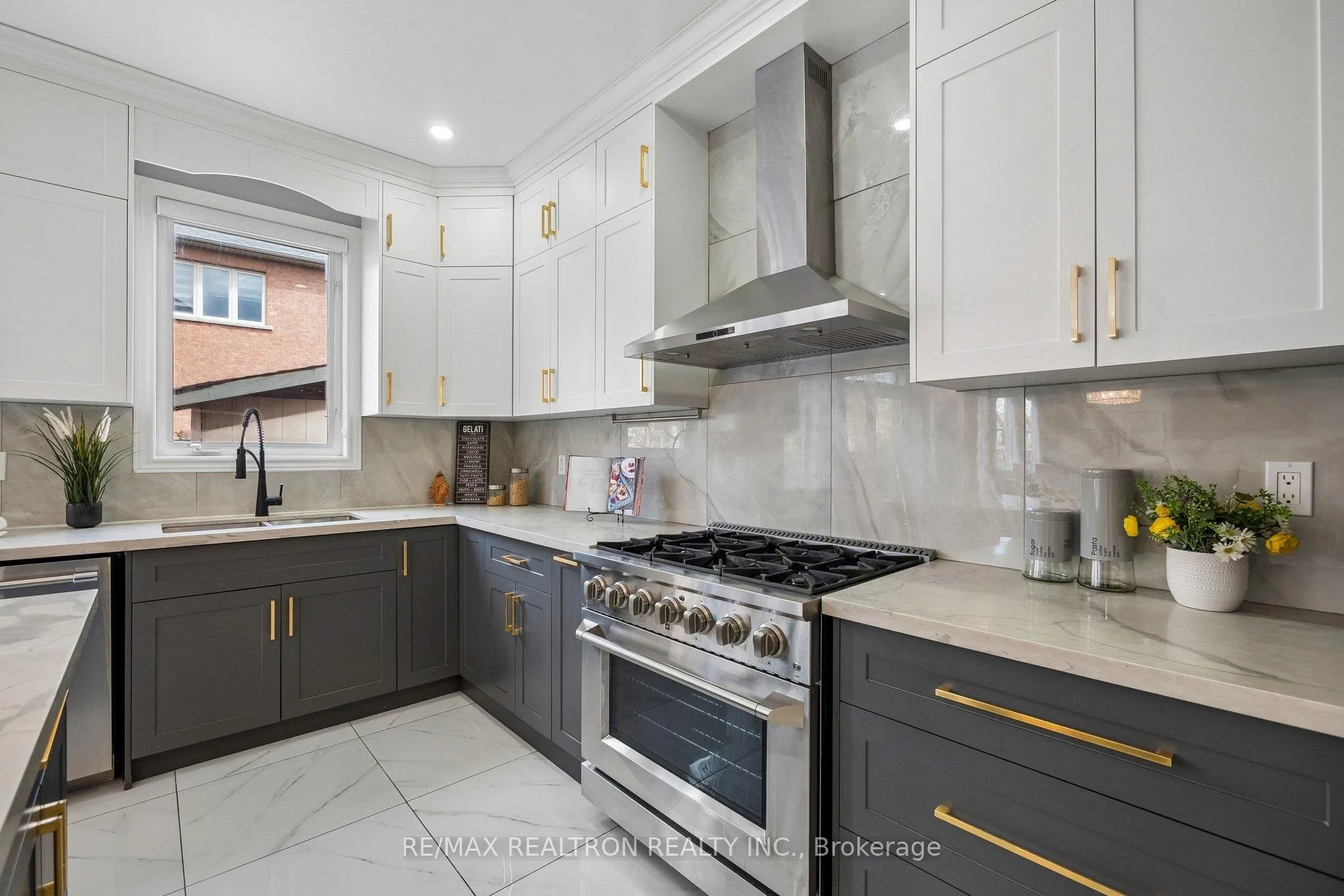 Photo 20 of 146 Seabreeze Avenue, Vaughan, Patterson — HOMEH