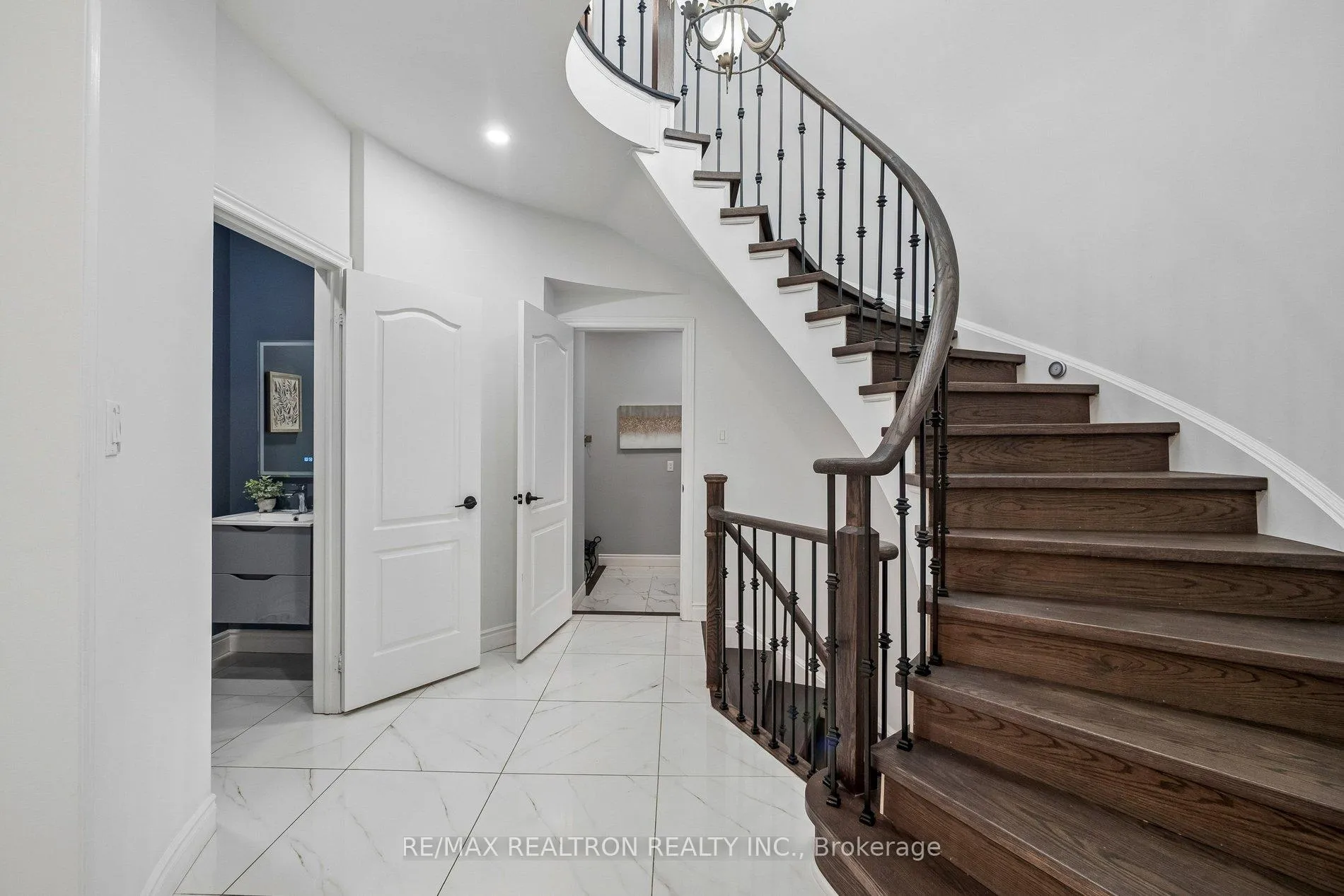 Photo 26 of 146 Seabreeze Avenue, Vaughan, Patterson — HOMEH