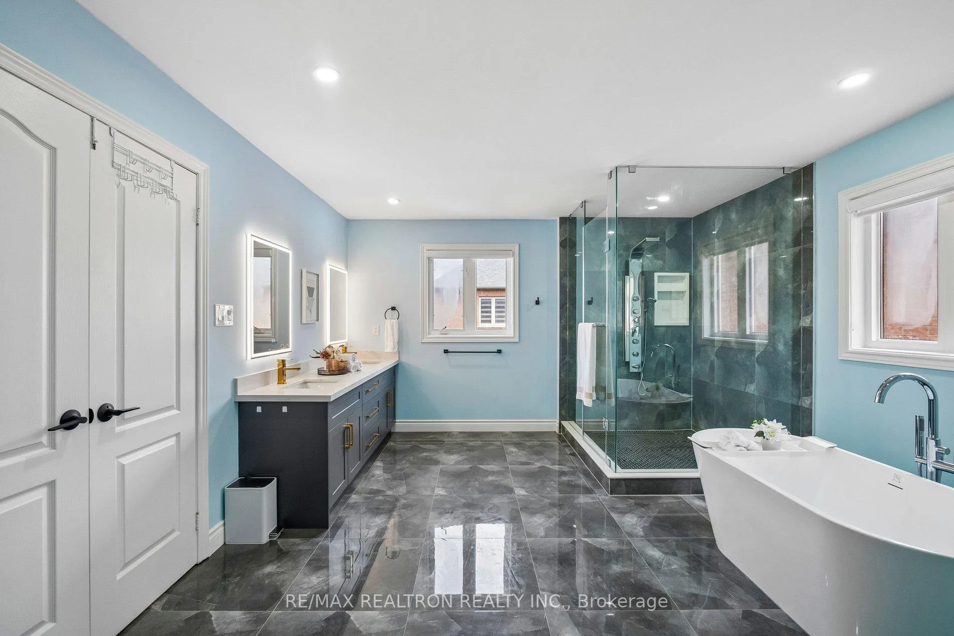 Photo 34 of 146 Seabreeze Avenue, Vaughan, Patterson — HOMEH
