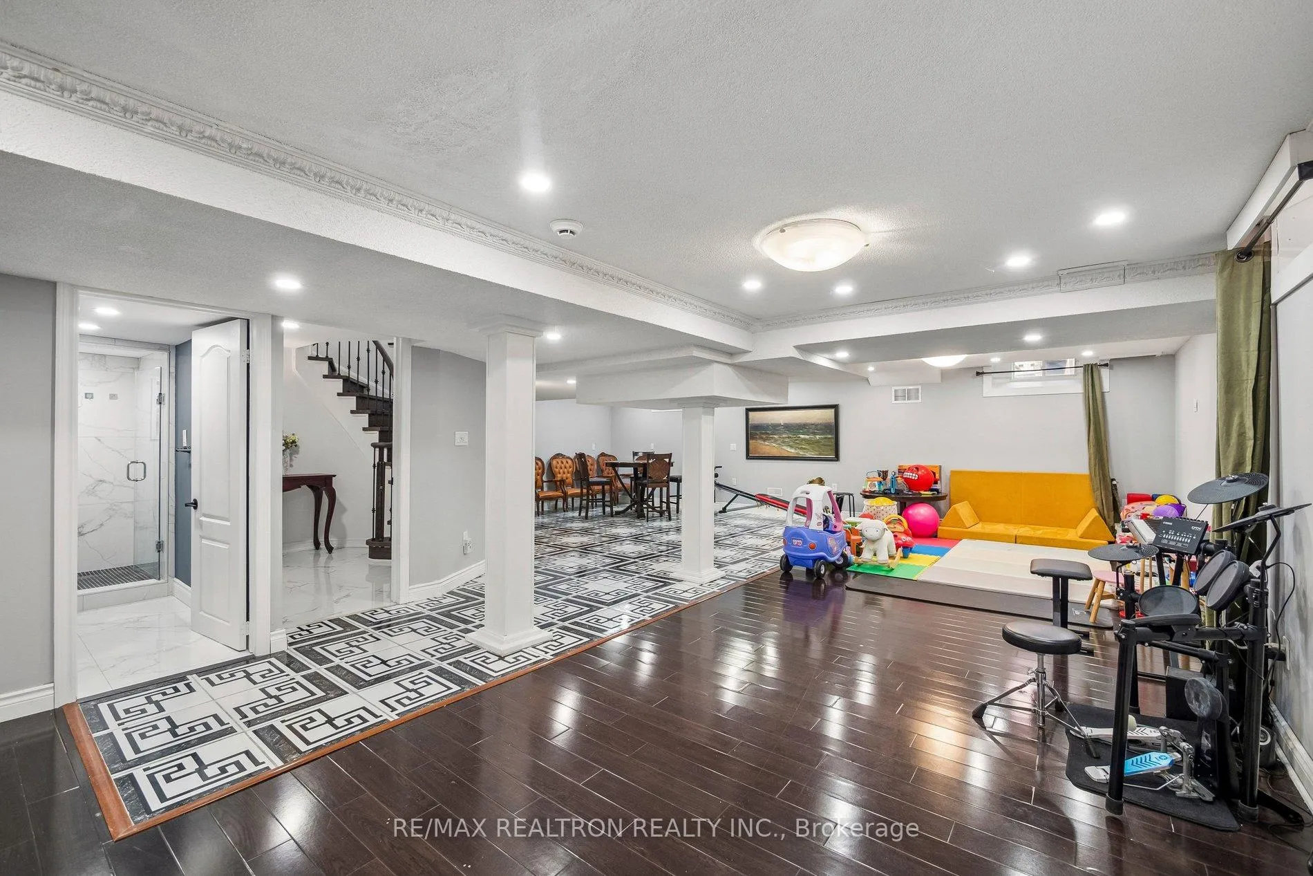 Photo 44 of 146 Seabreeze Avenue, Vaughan, Patterson — HOMEH