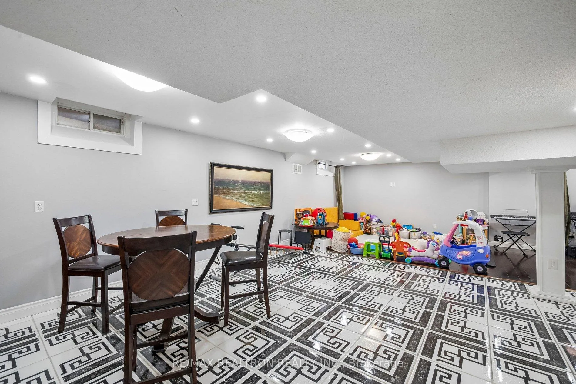 Photo 47 of 146 Seabreeze Avenue, Vaughan, Patterson — HOMEH