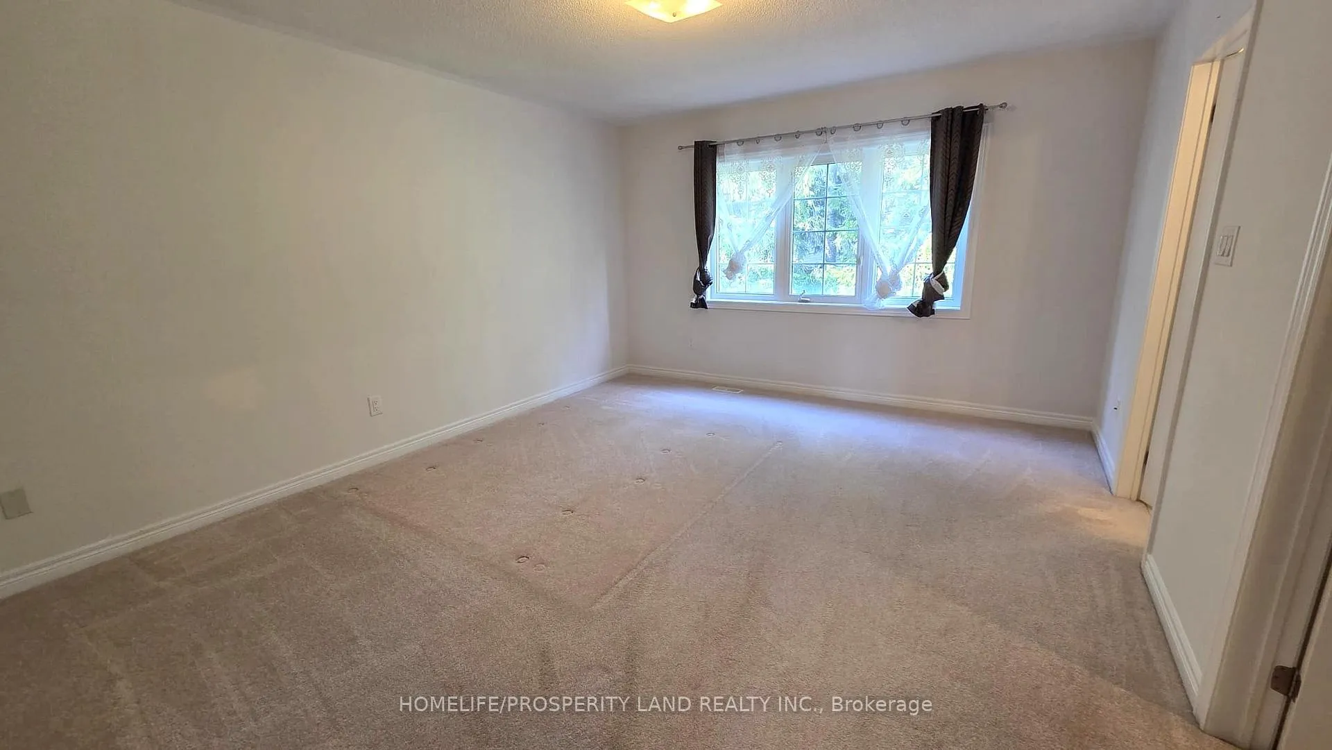 Photo 11 of 103 Maria Road, Markham, Wismer — HOMEH