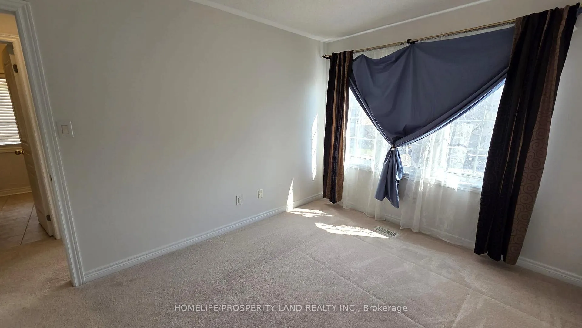 Photo 18 of 103 Maria Road, Markham, Wismer — HOMEH