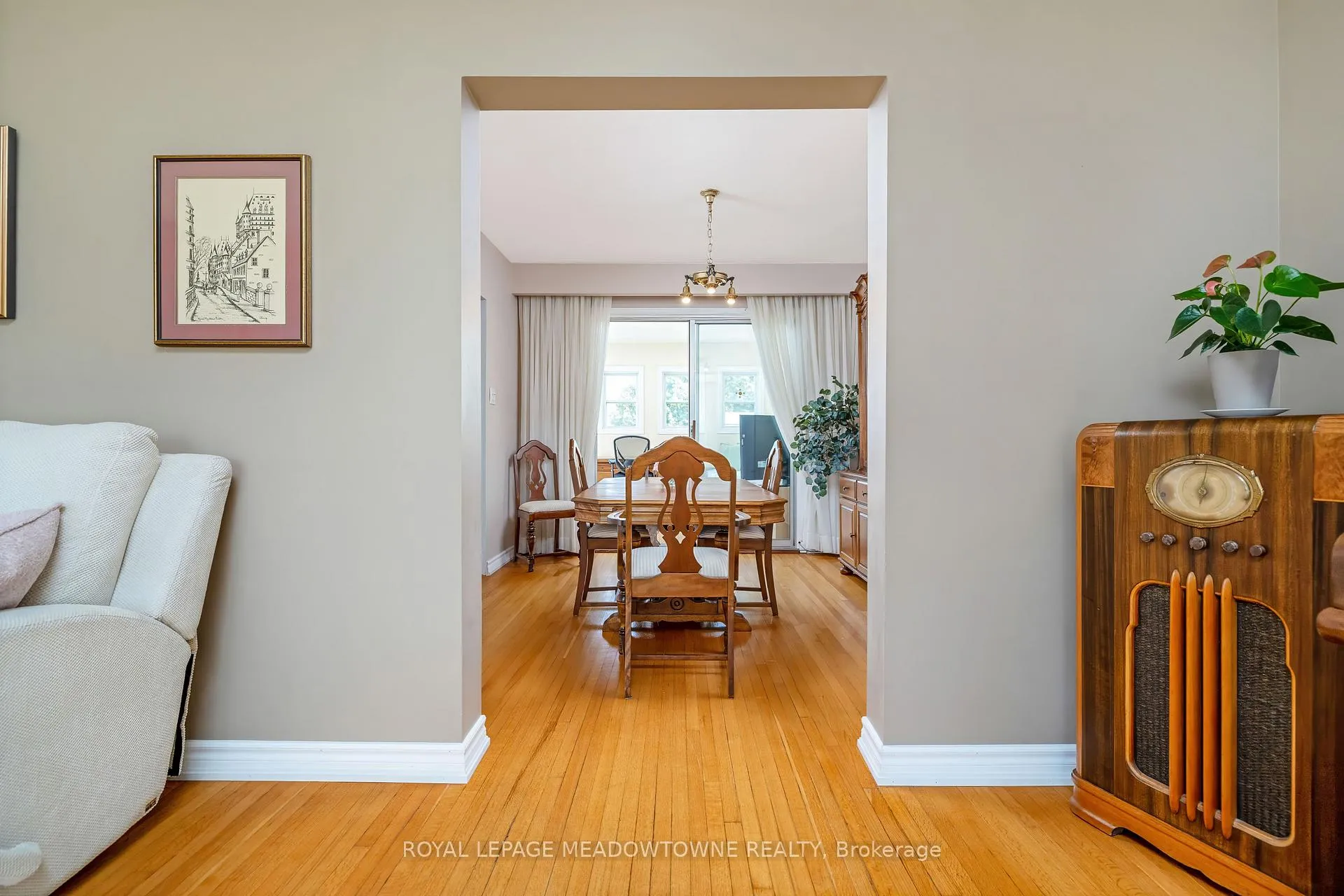 Photo 9 of 57 Inglewood Drive, Brampton, Brampton East — HOMEH