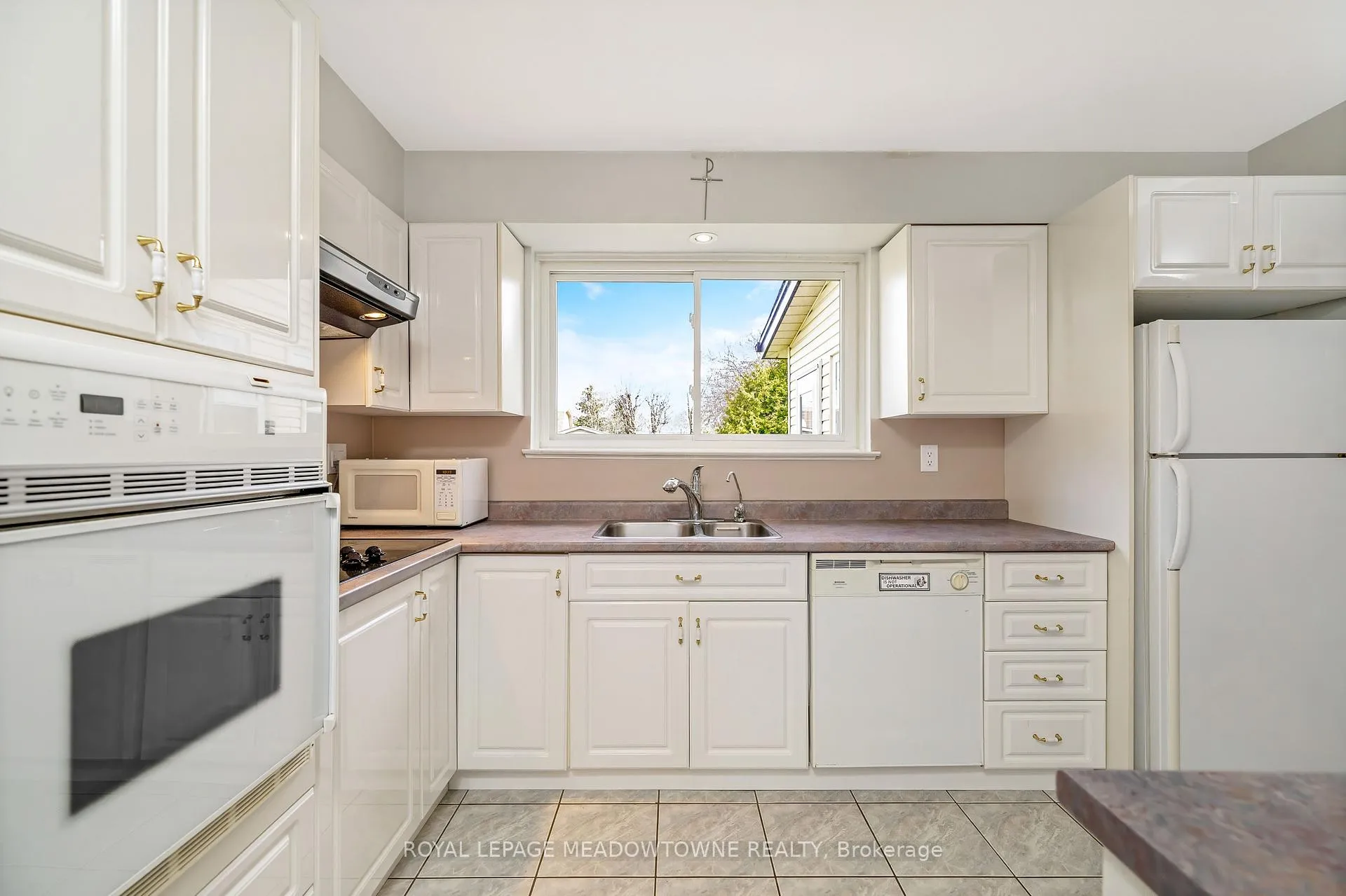 Photo 15 of 57 Inglewood Drive, Brampton, Brampton East — HOMEH