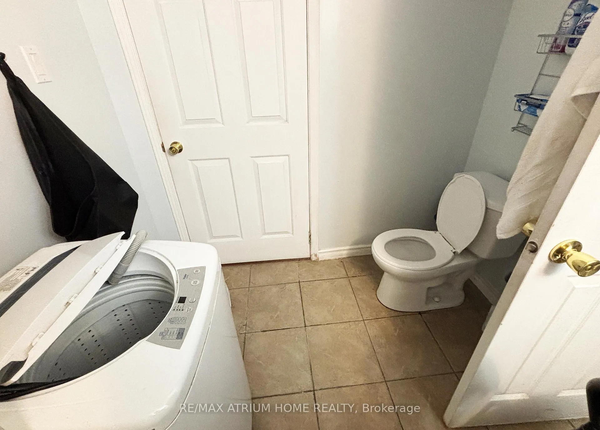 Photo 10 of Unit Basement, 18 Huntington Park Drive, Markham, Thornlea — HOMEH