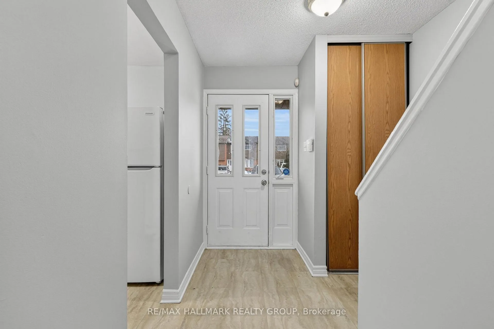 Photo 1 of 3219 Stockton Drive, Ottawa, Blossom Park/Kemp Park/Findlay Creek — HOMEH