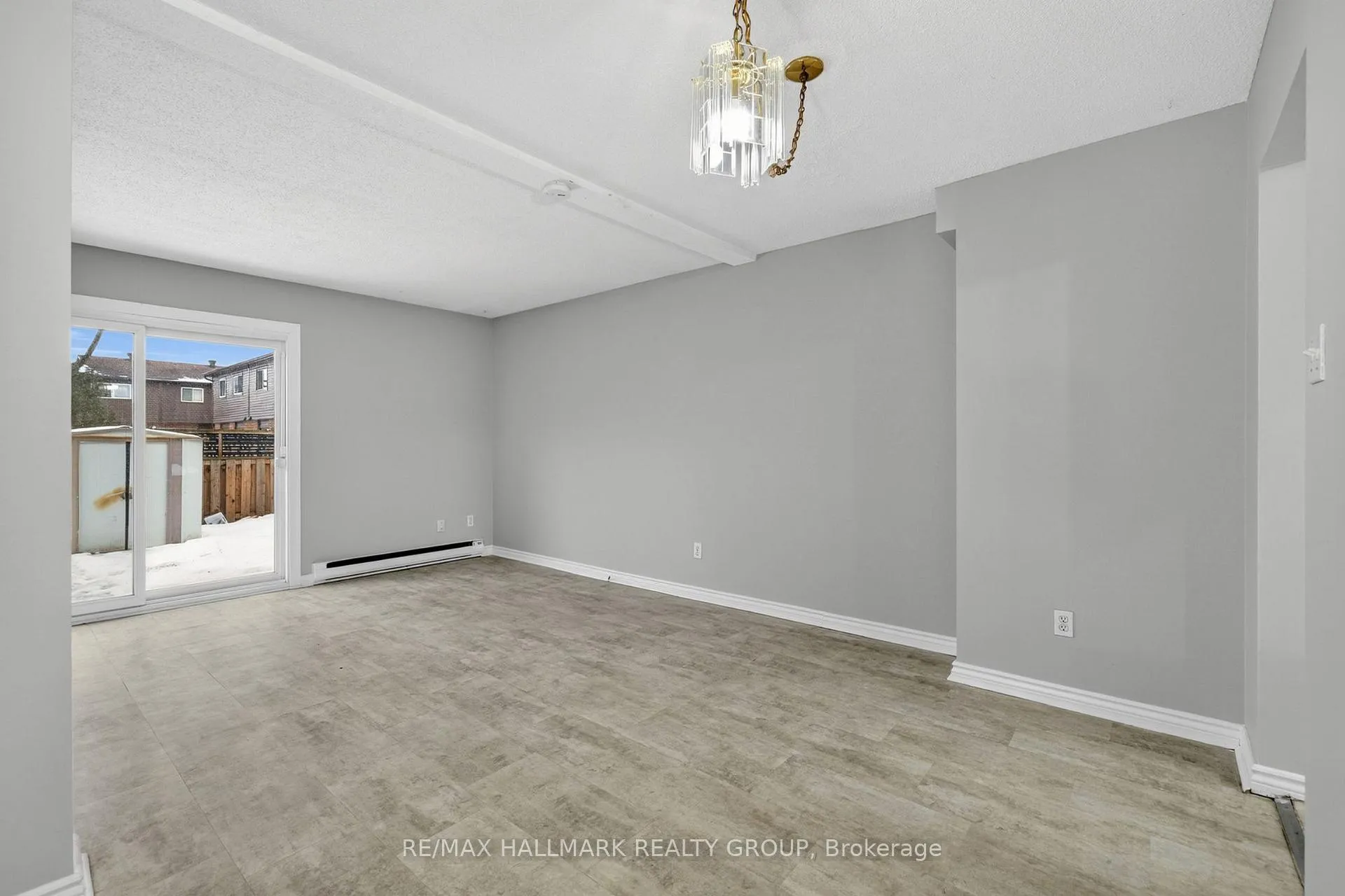 Photo 4 of 3219 Stockton Drive, Ottawa, Blossom Park/Kemp Park/Findlay Creek — HOMEH