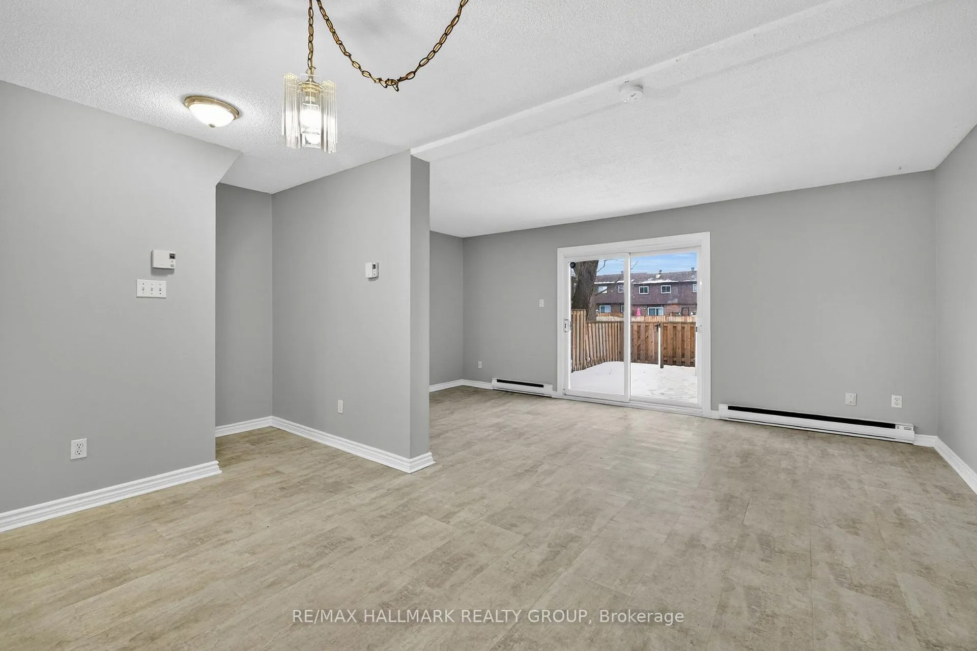 Photo 7 of 3219 Stockton Drive, Ottawa, Blossom Park/Kemp Park/Findlay Creek — HOMEH
