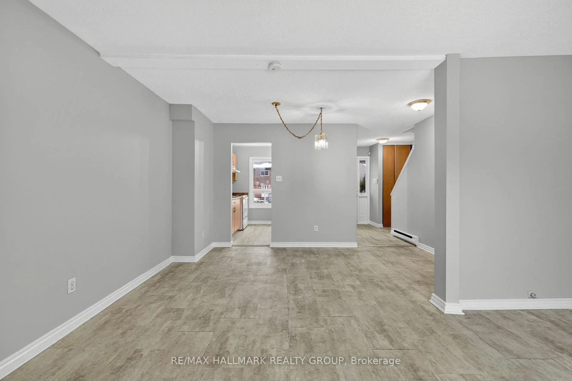 Photo 9 of 3219 Stockton Drive, Ottawa, Blossom Park/Kemp Park/Findlay Creek — HOMEH