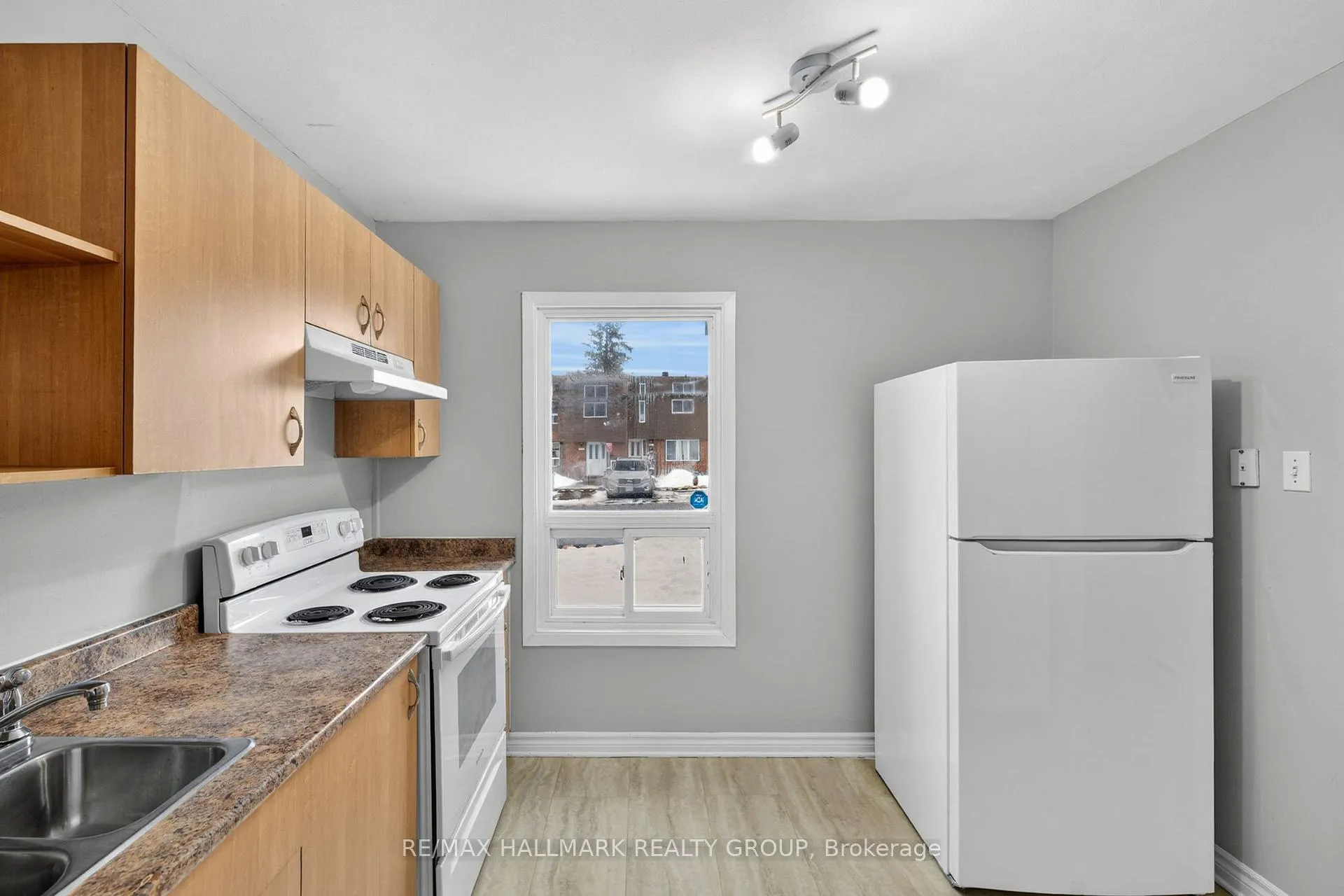 Photo 19 of 3219 Stockton Drive, Ottawa, Blossom Park/Kemp Park/Findlay Creek — HOMEH