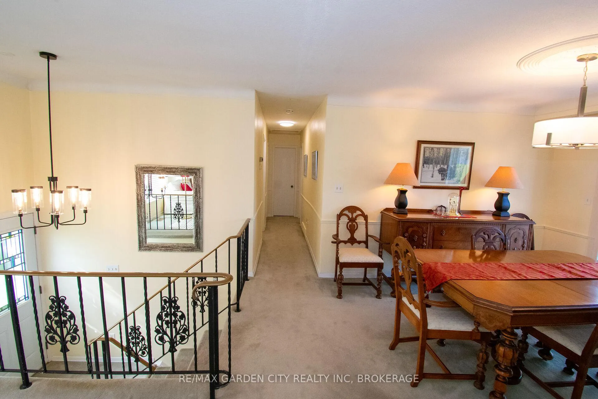 Photo 9 of 22 Shetland Crescent, St. Catharines, E. Chester — HOMEH