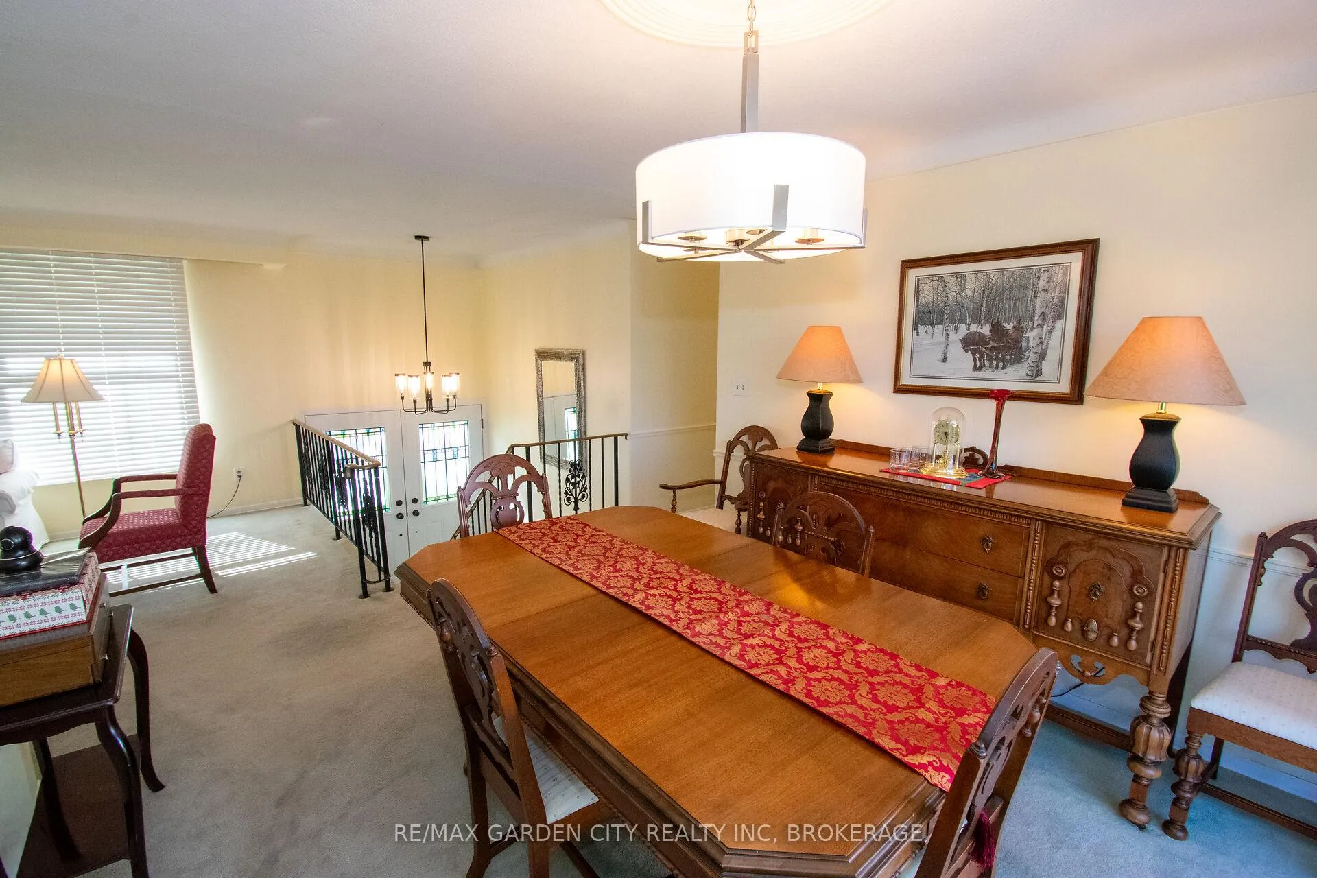 Photo 10 of 22 Shetland Crescent, St. Catharines, E. Chester — HOMEH