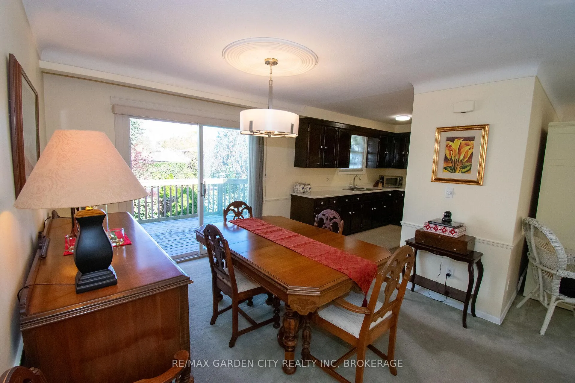 Photo 12 of 22 Shetland Crescent, St. Catharines, E. Chester — HOMEH