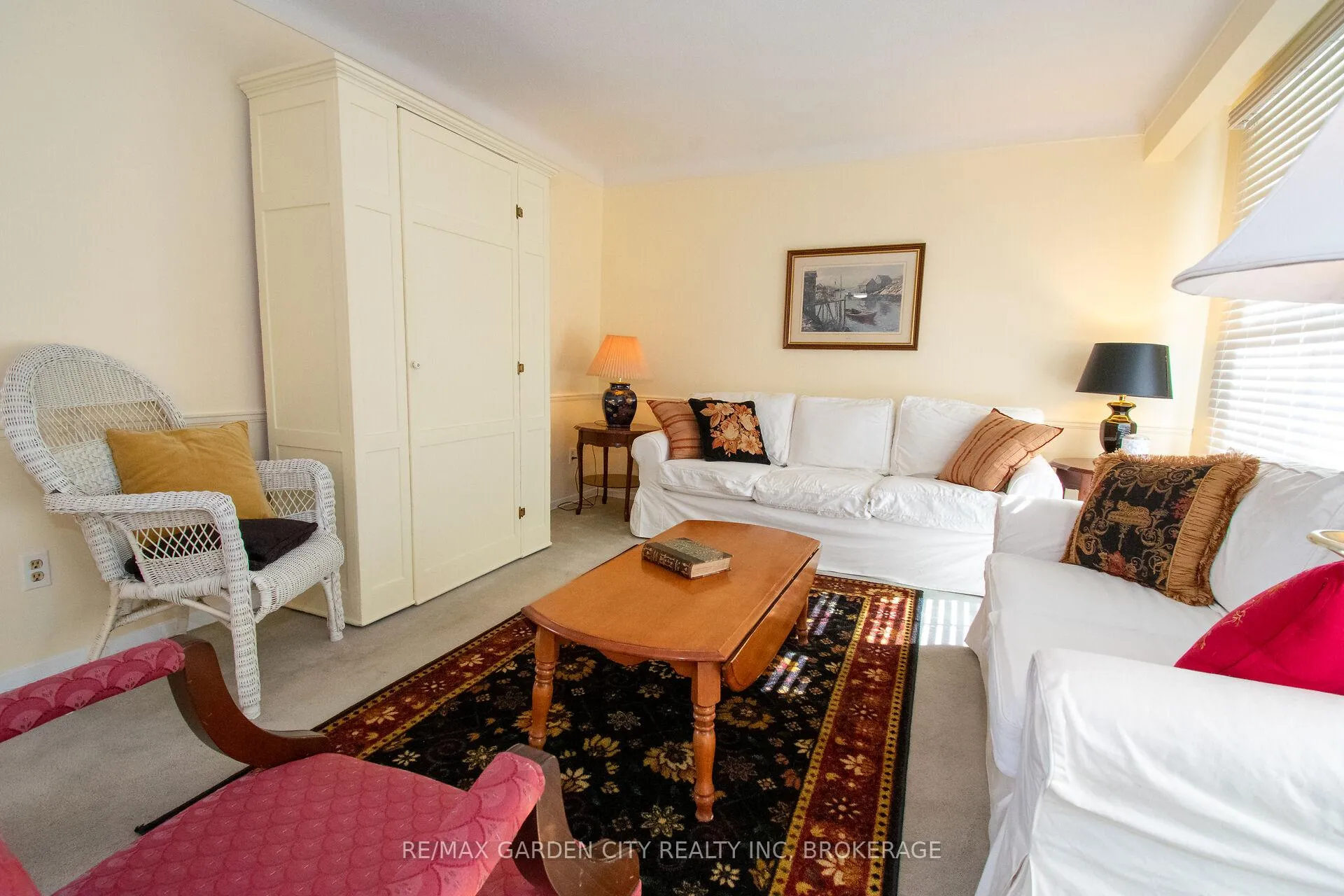Photo 17 of 22 Shetland Crescent, St. Catharines, E. Chester — HOMEH