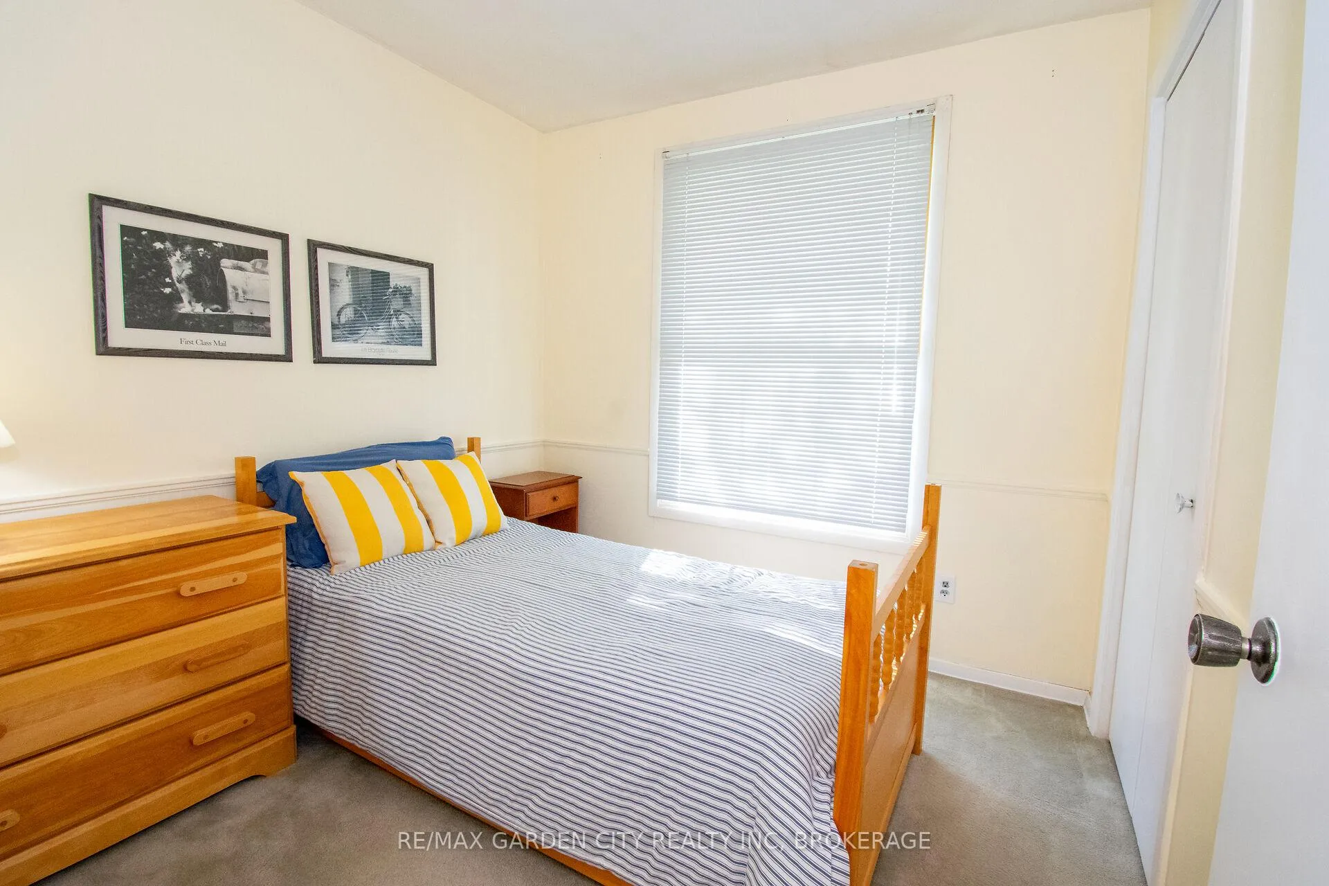 Photo 20 of 22 Shetland Crescent, St. Catharines, E. Chester — HOMEH