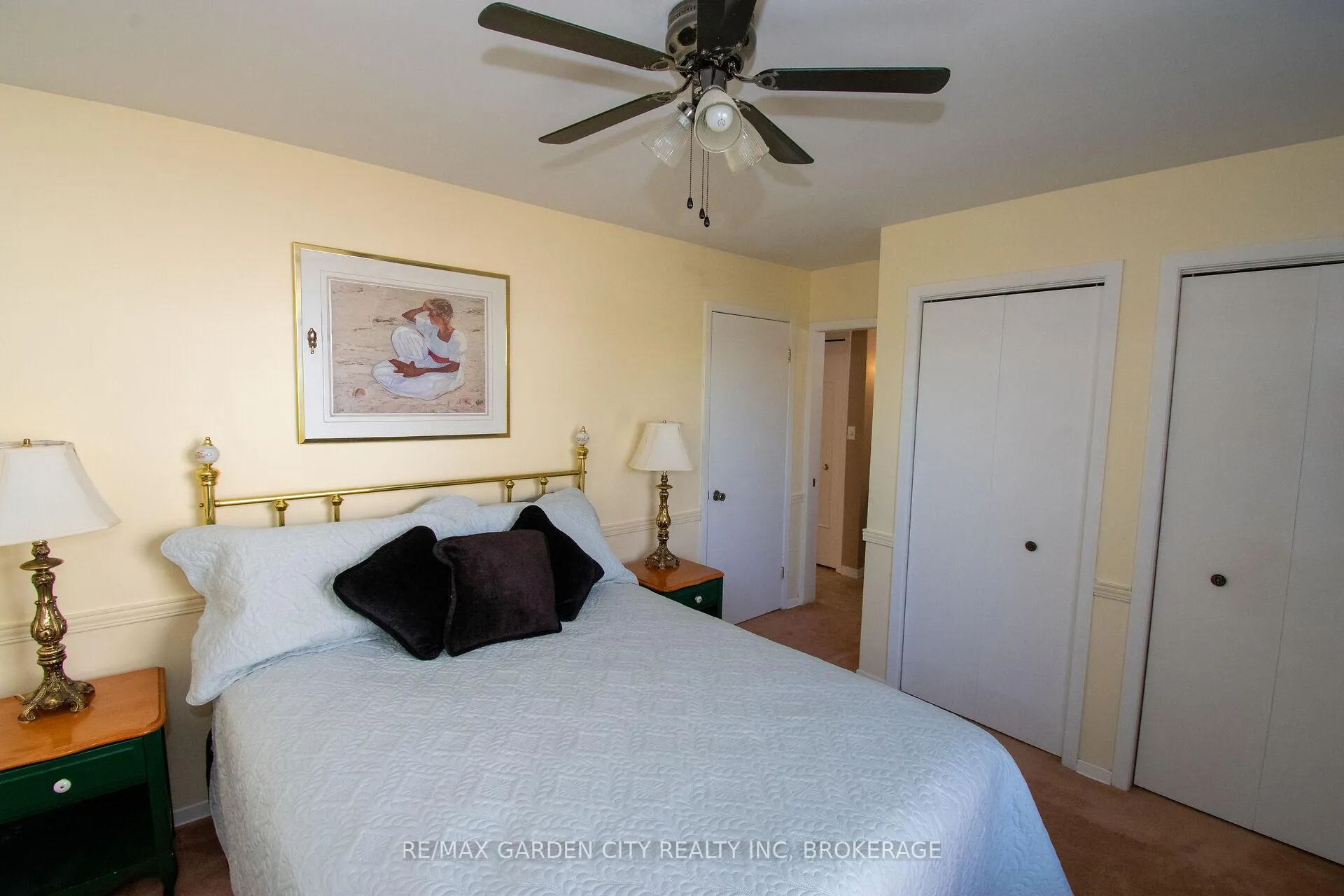 Photo 23 of 22 Shetland Crescent, St. Catharines, E. Chester — HOMEH