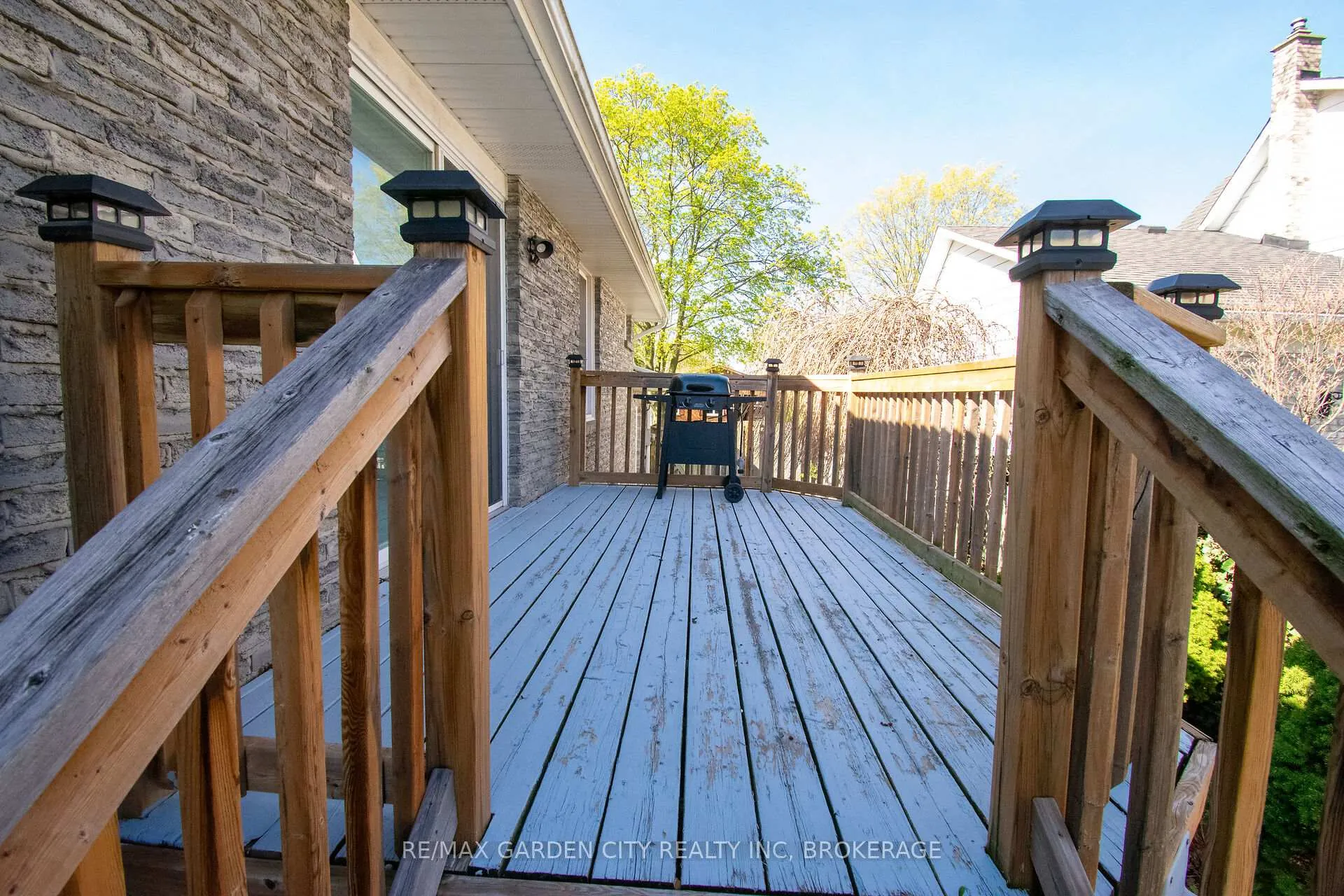 Photo 41 of 22 Shetland Crescent, St. Catharines, E. Chester — HOMEH