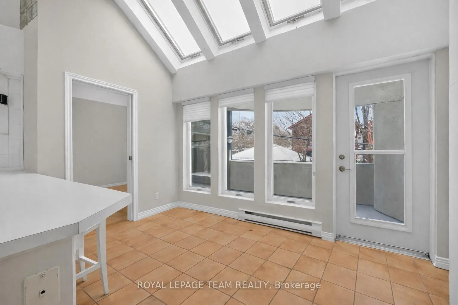 Photo 11 of 10 Lewis Street, Ottawa, Ottawa Centre/Golden Triangle — HOMEH