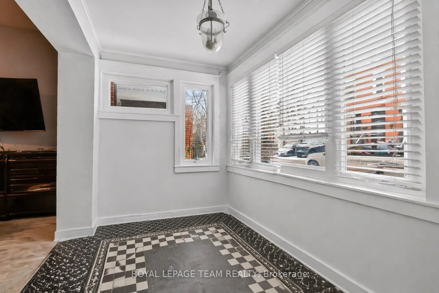 Photo 3 of 12 Lewis Street, Ottawa, Ottawa Centre/Golden Triangle — HOMEH