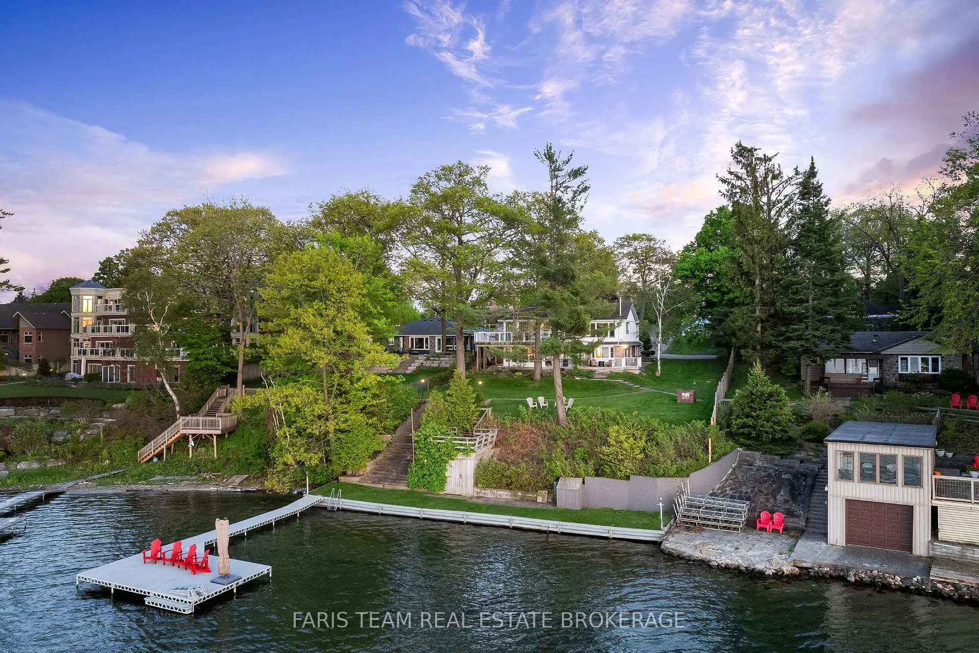 Photo 2 of 10 White Oaks Road, Barrie, South Shore — HOMEH