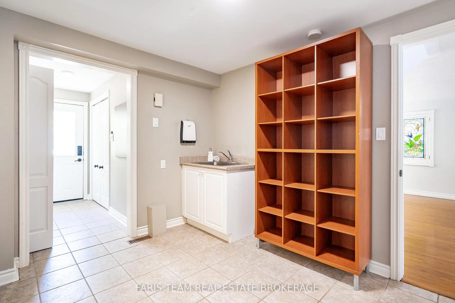 Photo 18 of 10 White Oaks Road, Barrie, South Shore — HOMEH