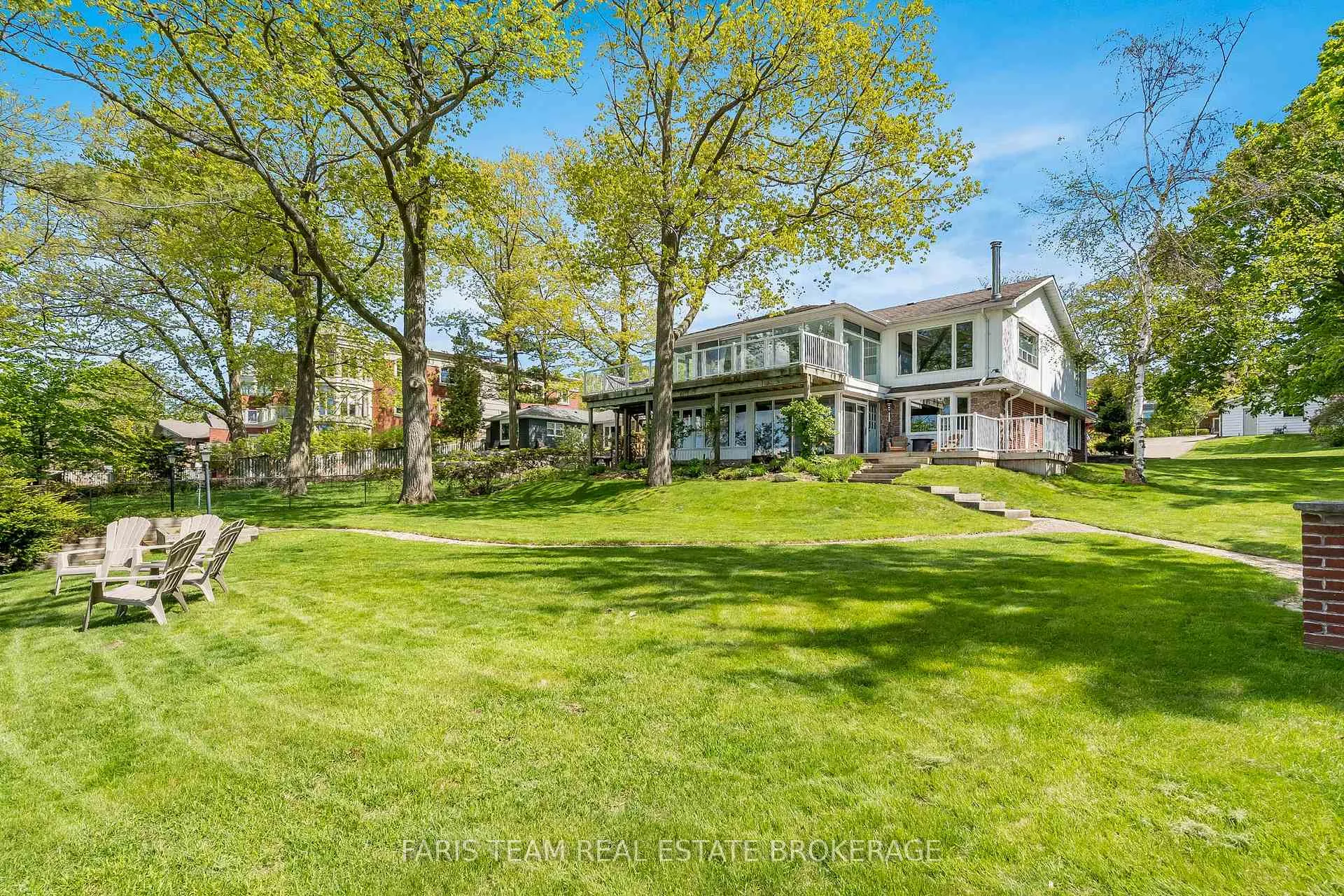 Photo 33 of 10 White Oaks Road, Barrie, South Shore — HOMEH
