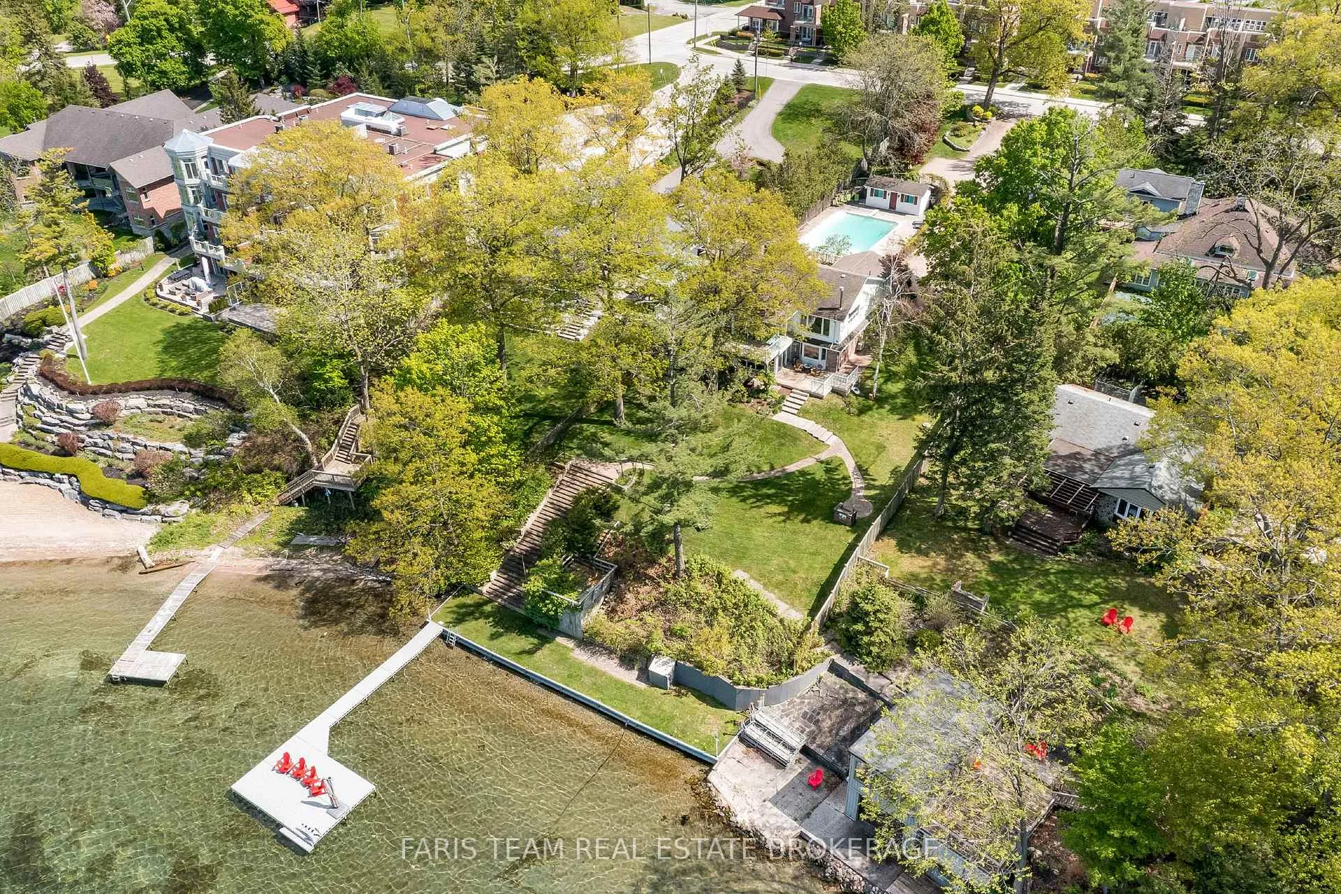 Photo 40 of 10 White Oaks Road, Barrie, South Shore — HOMEH