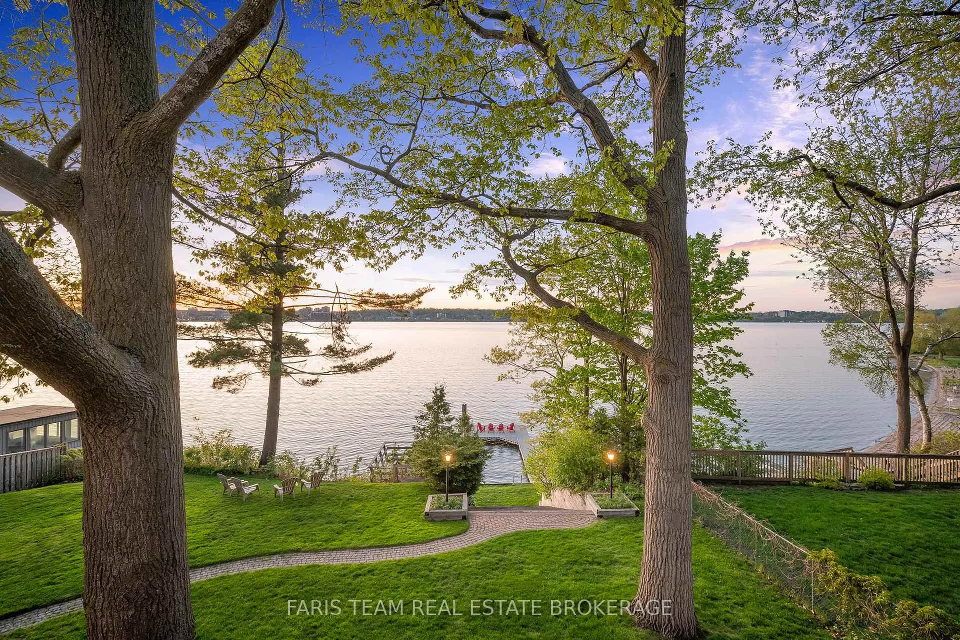 Photo 41 of 10 White Oaks Road, Barrie, South Shore — HOMEH