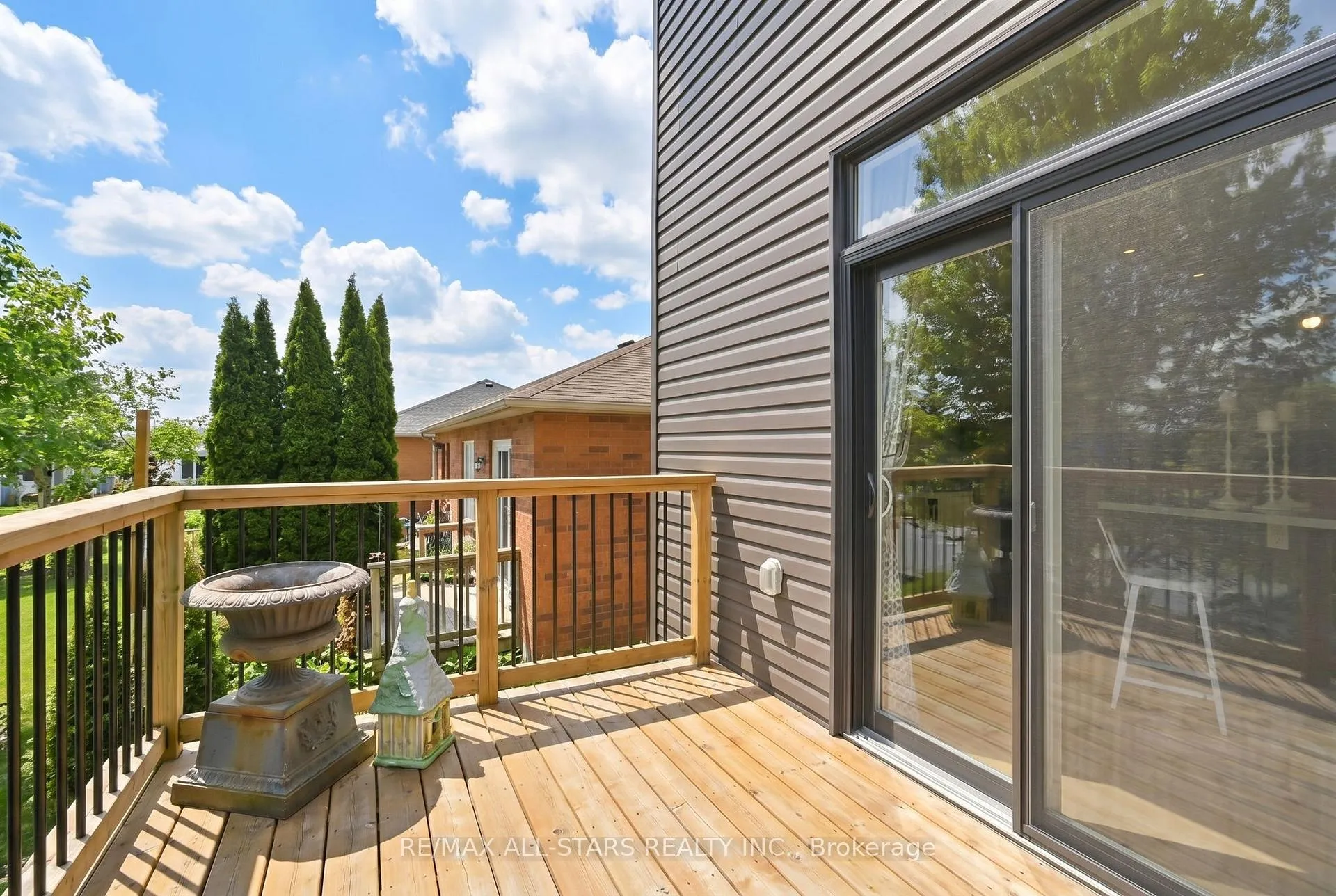 Photo 17 of 579 Victoria Street, Scugog, Port Perry — HOMEH