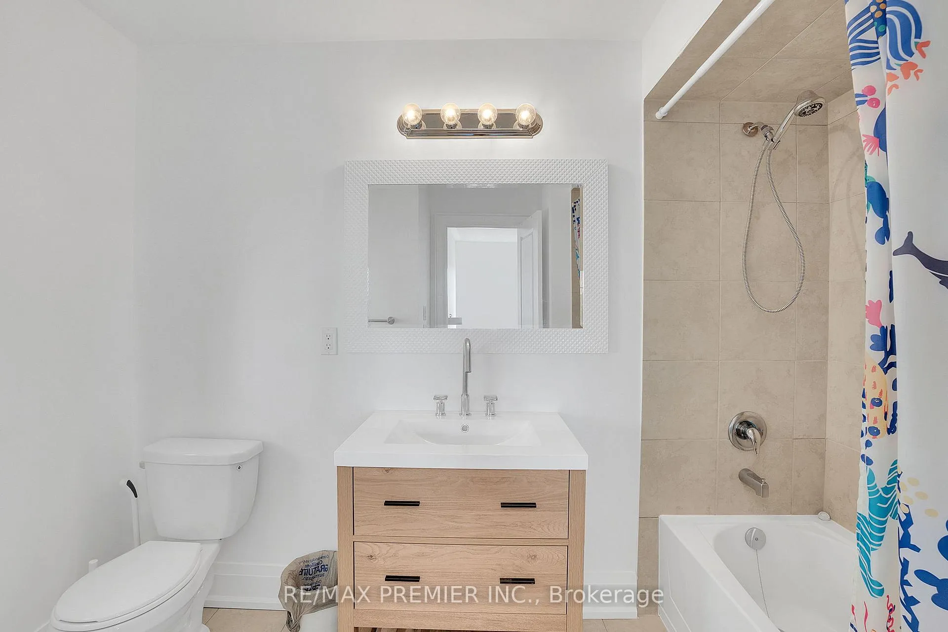 Photo 32 of 116 Torrey Pines Road, Vaughan, Kleinburg — HOMEH