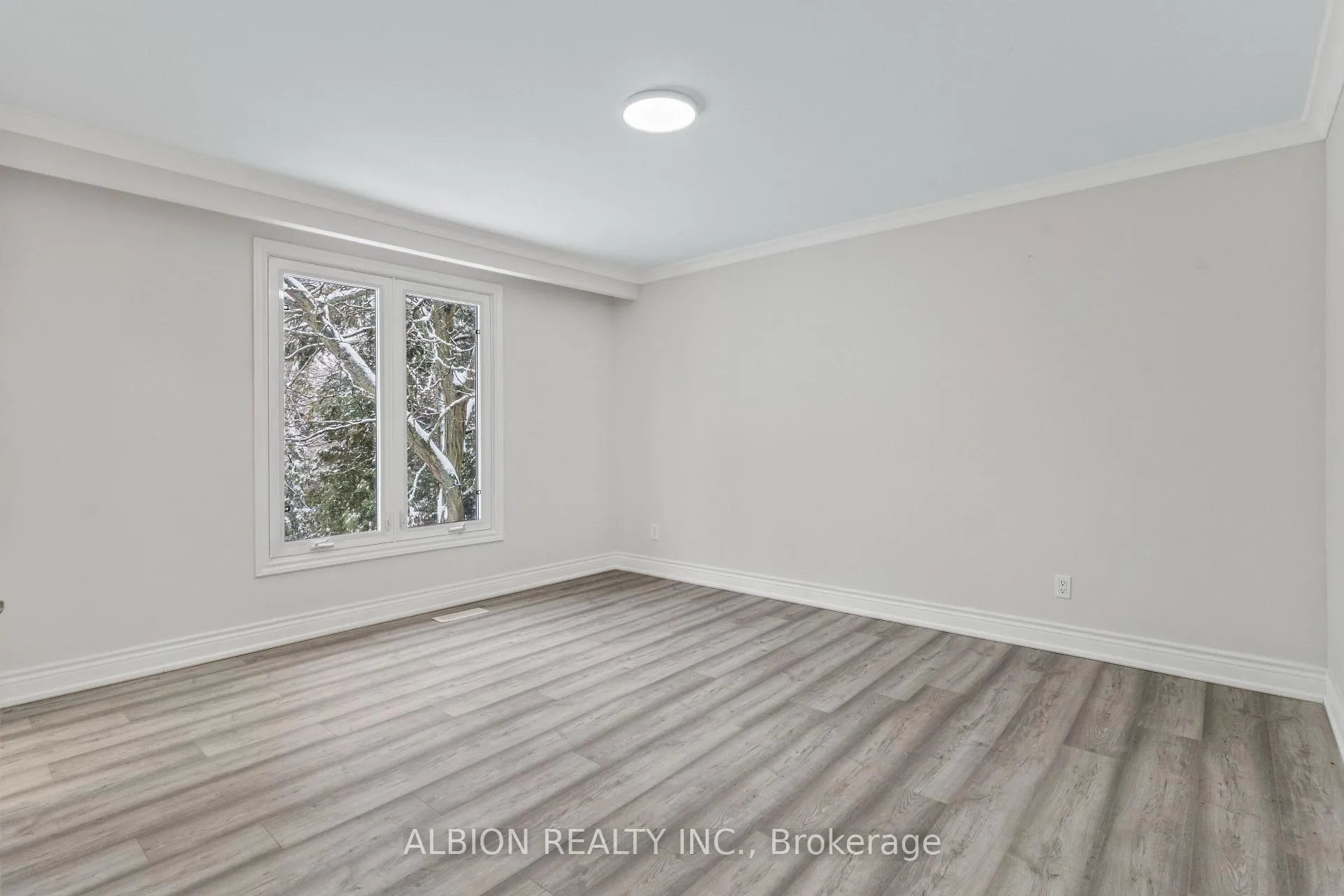 Photo 15 of 39 Westview Crescent, Caledon, Palgrave — HOMEH