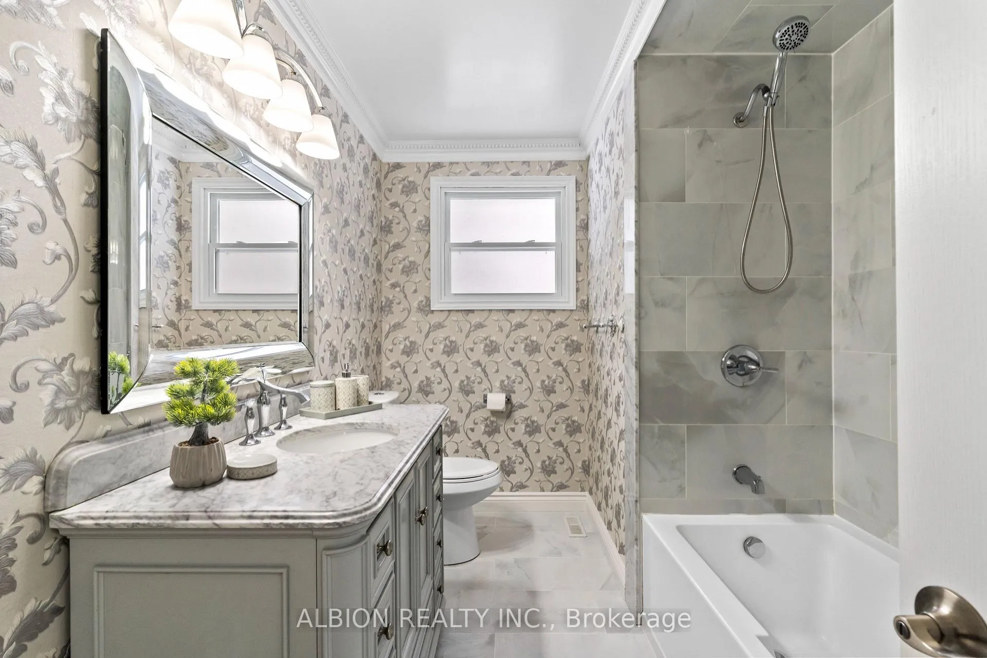 Photo 20 of 39 Westview Crescent, Caledon, Palgrave — HOMEH
