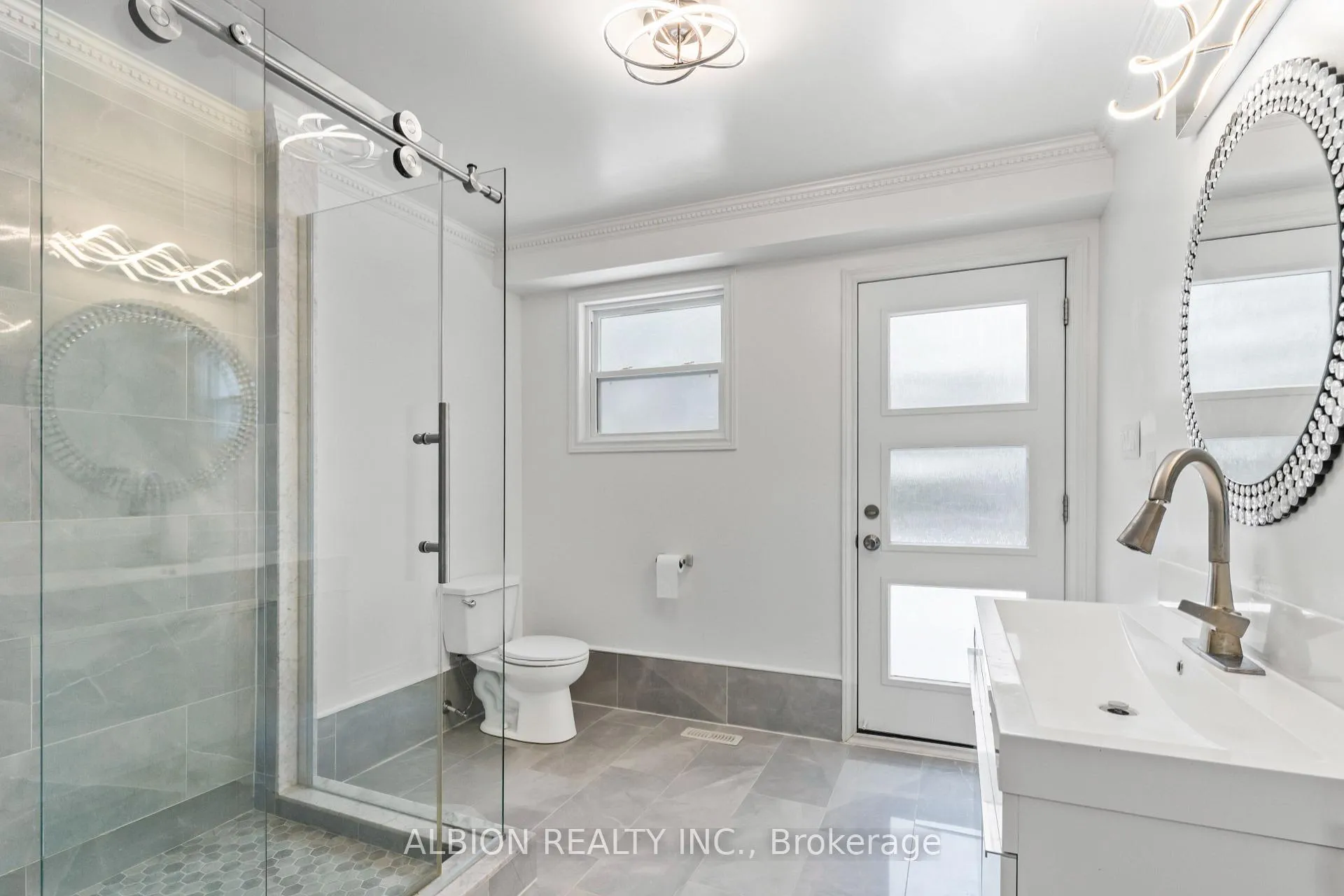 Photo 23 of 39 Westview Crescent, Caledon, Palgrave — HOMEH