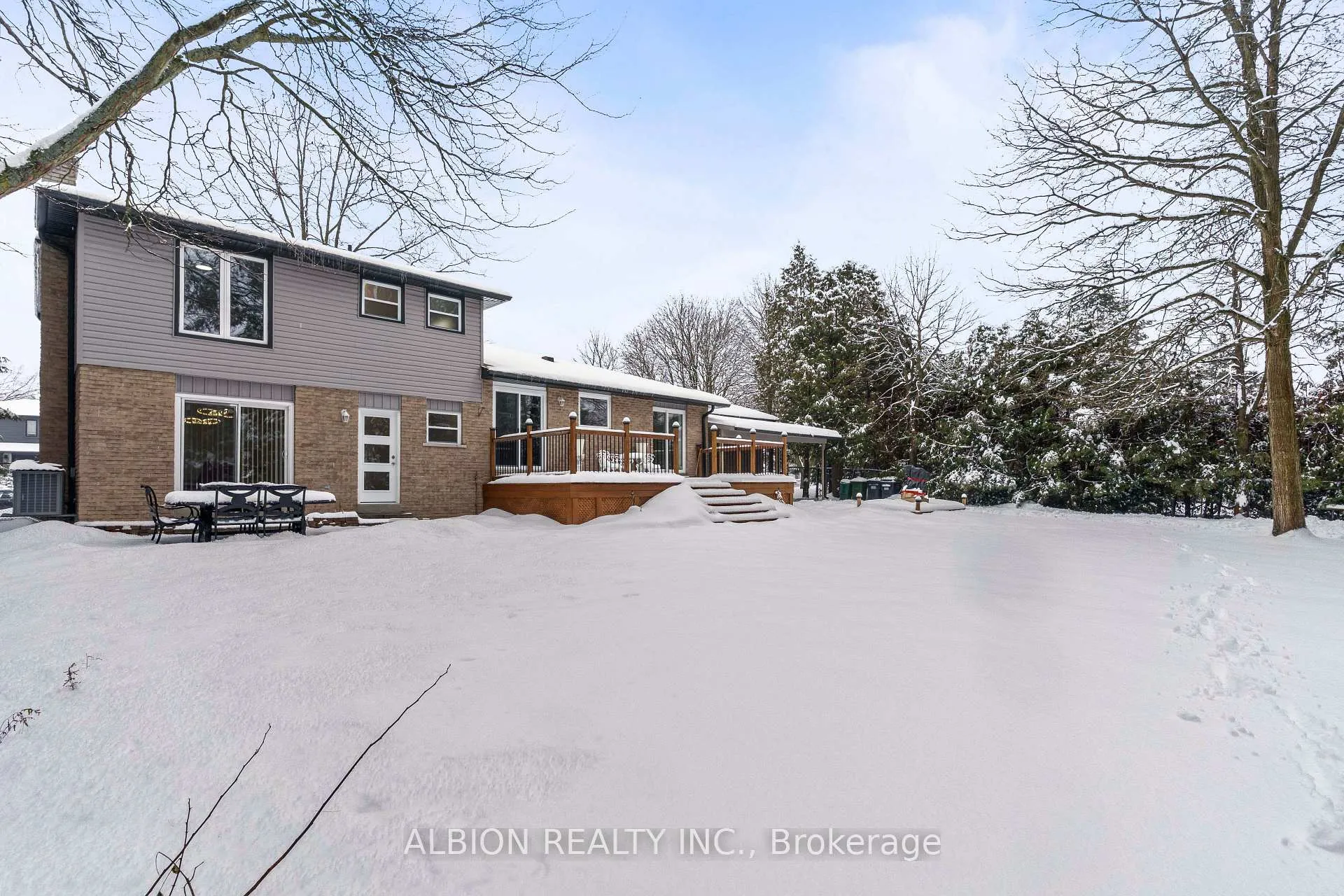 Photo 33 of 39 Westview Crescent, Caledon, Palgrave — HOMEH