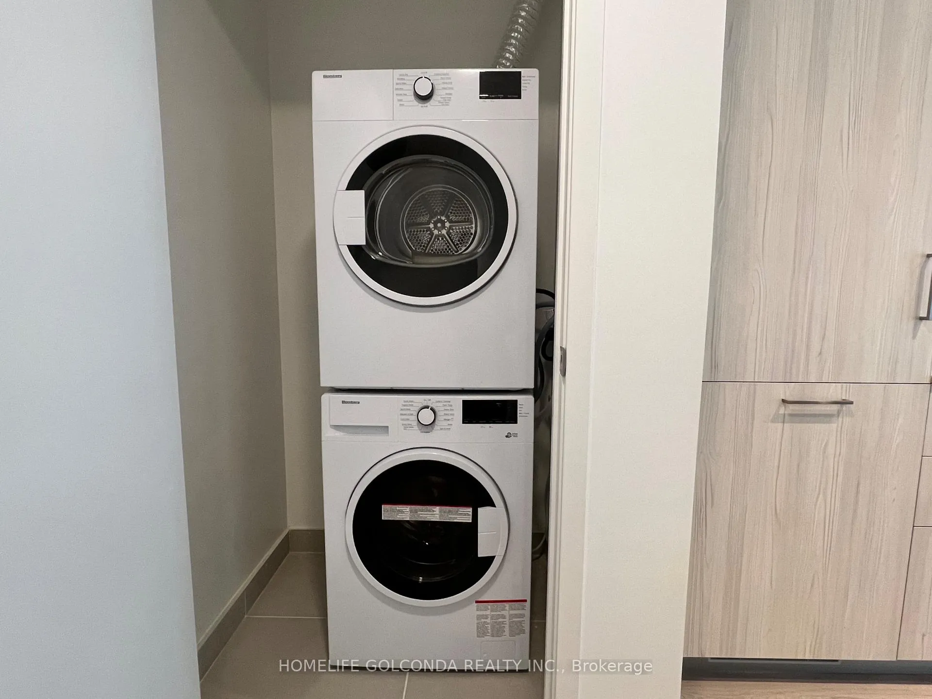 Photo 13 of Unit 2208, 65 Mutual Street, Toronto, Church-Yonge Corridor — HOMEH