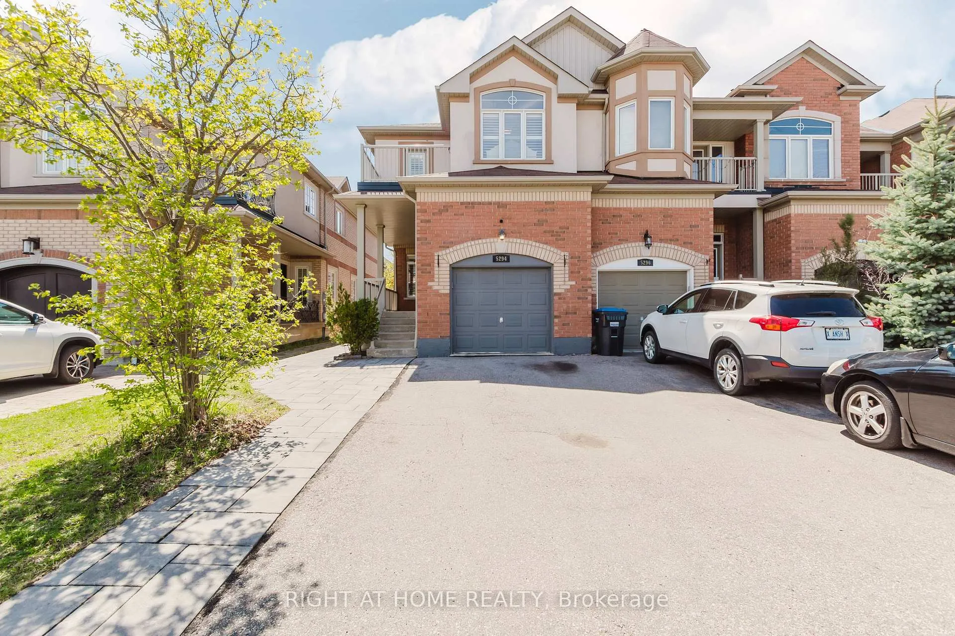 Front of 5294 Roadside Way