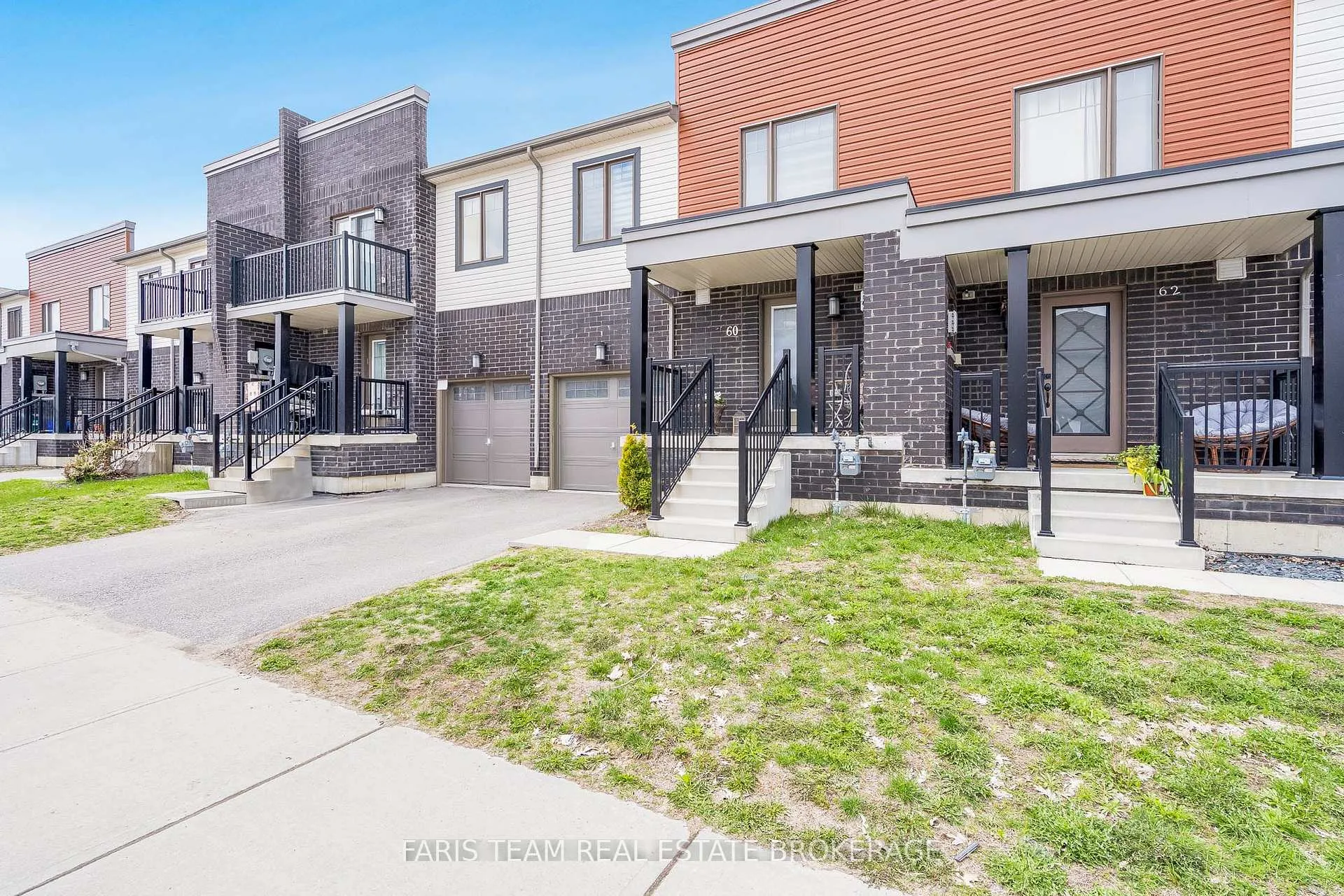 Photo 3 of 60 Brown Bear Street, Barrie, Rural Barrie Southwest — HOMEH