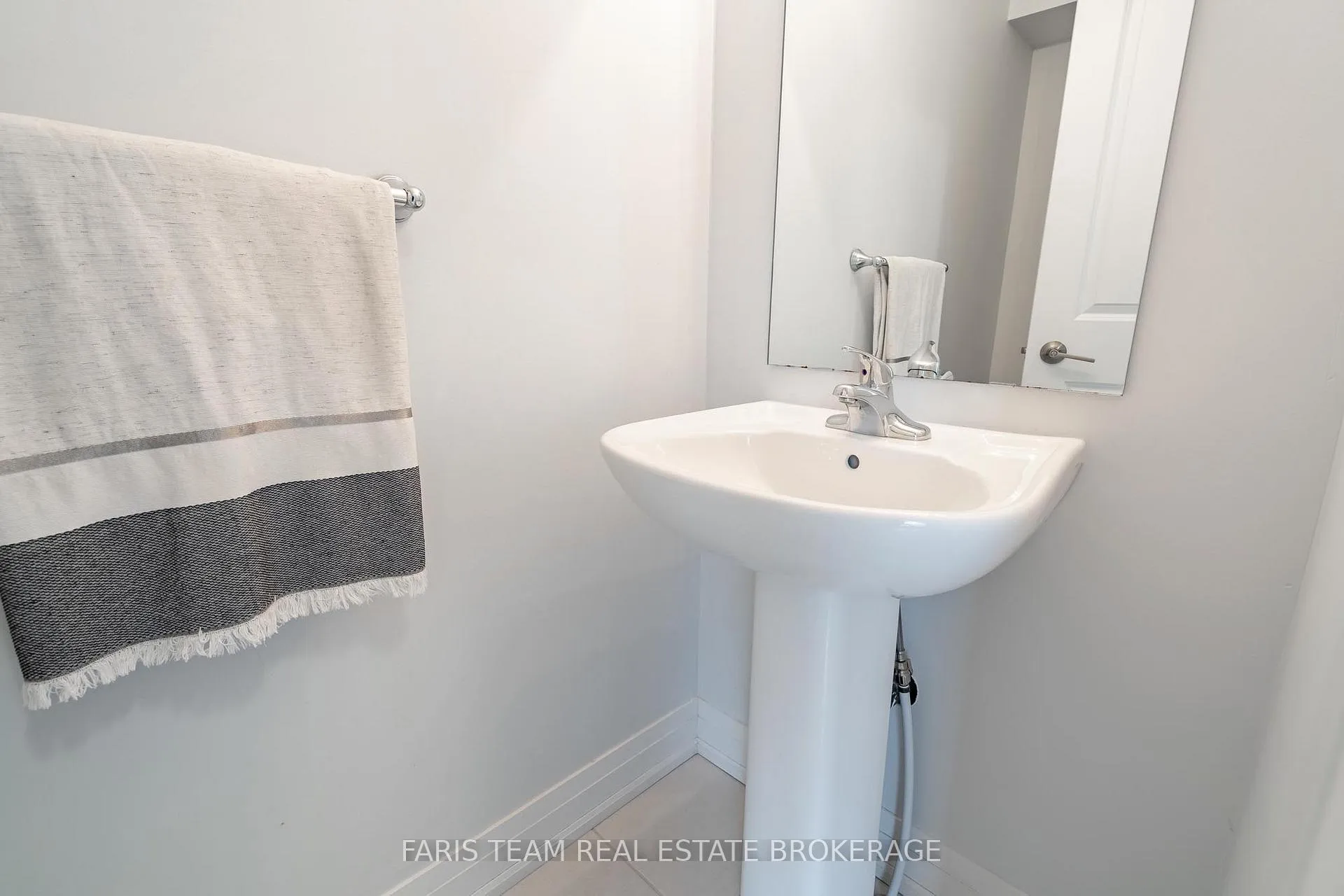 Photo 18 of 60 Brown Bear Street, Barrie, Rural Barrie Southwest — HOMEH